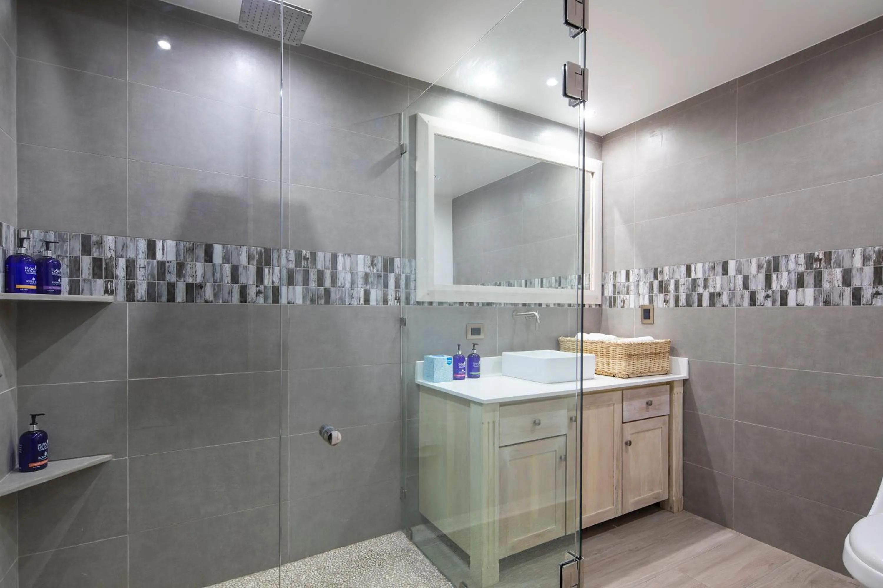 Bathroom in Bodhi Tree Yoga Resort