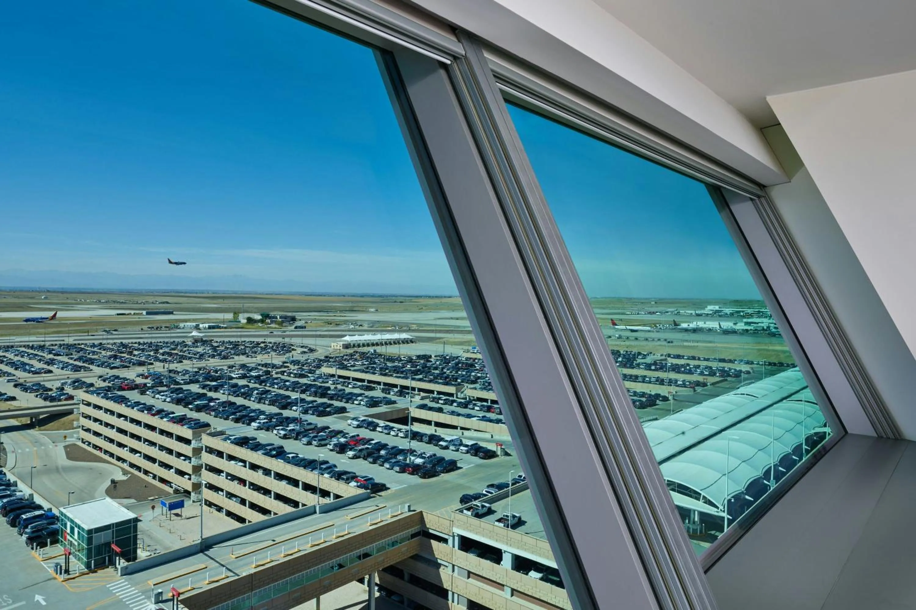 Photo of the whole room in The Westin Denver International Airport