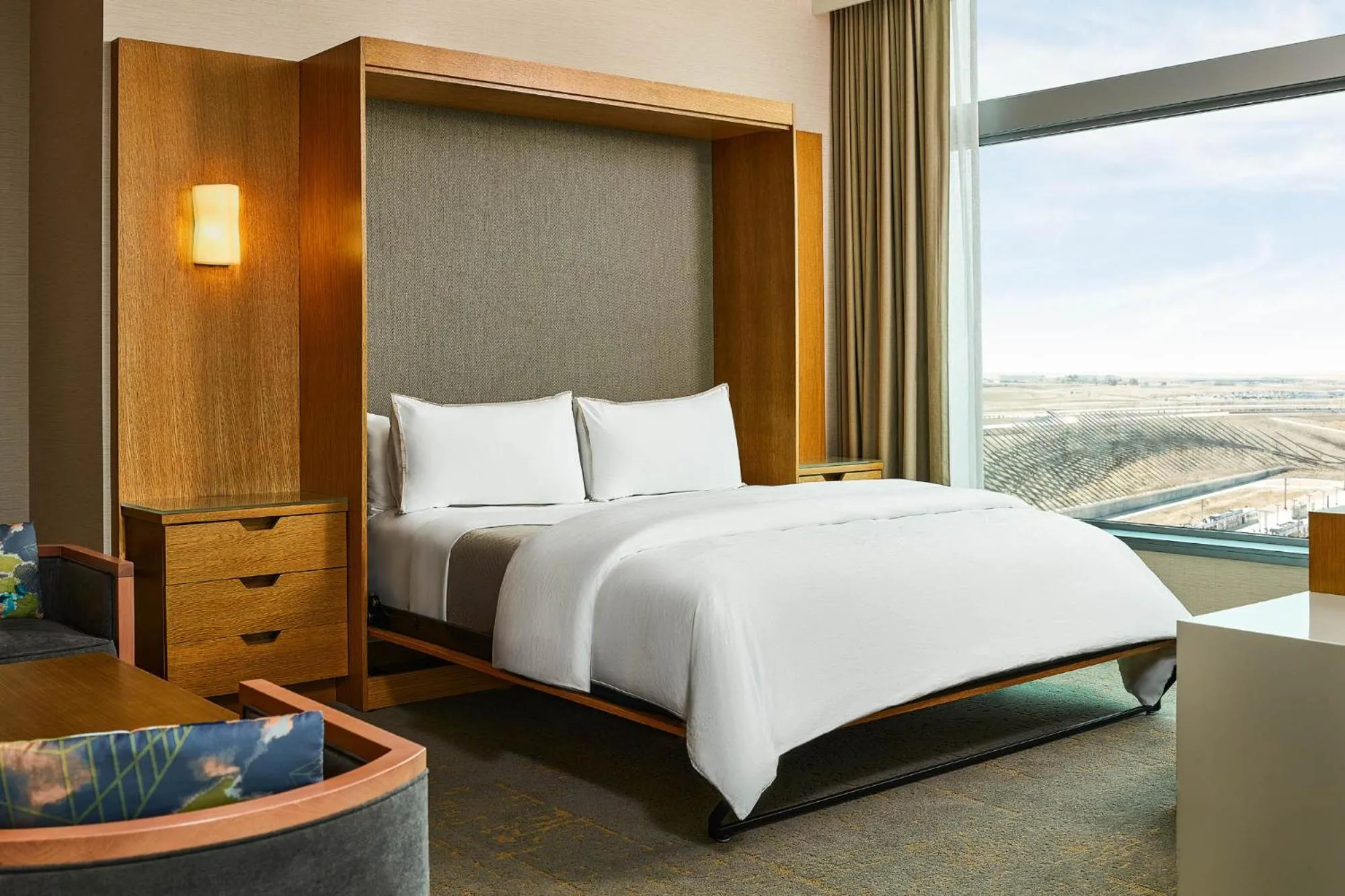 Bedroom, Bed in The Westin Denver International Airport
