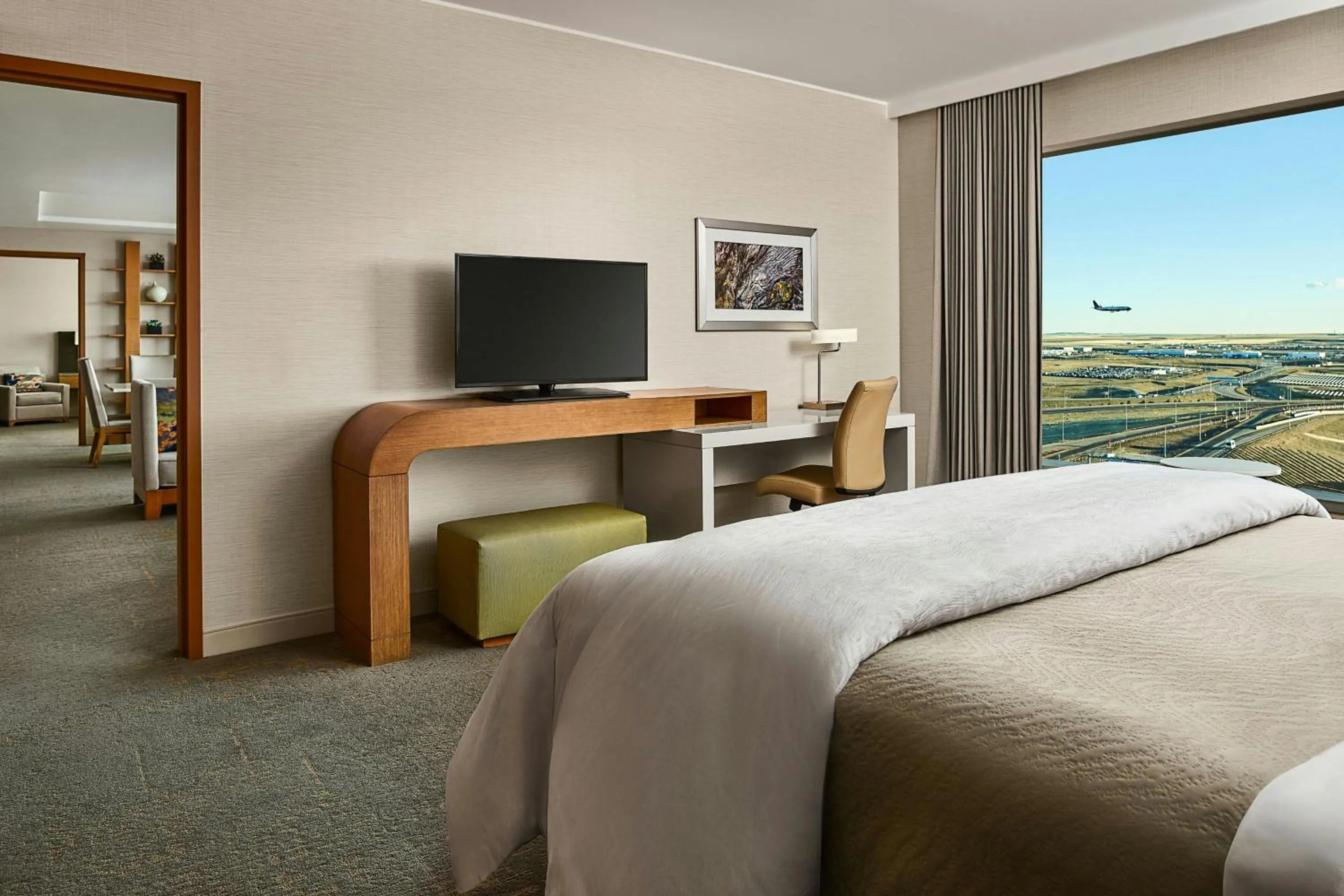 Bedroom, Bed in The Westin Denver International Airport