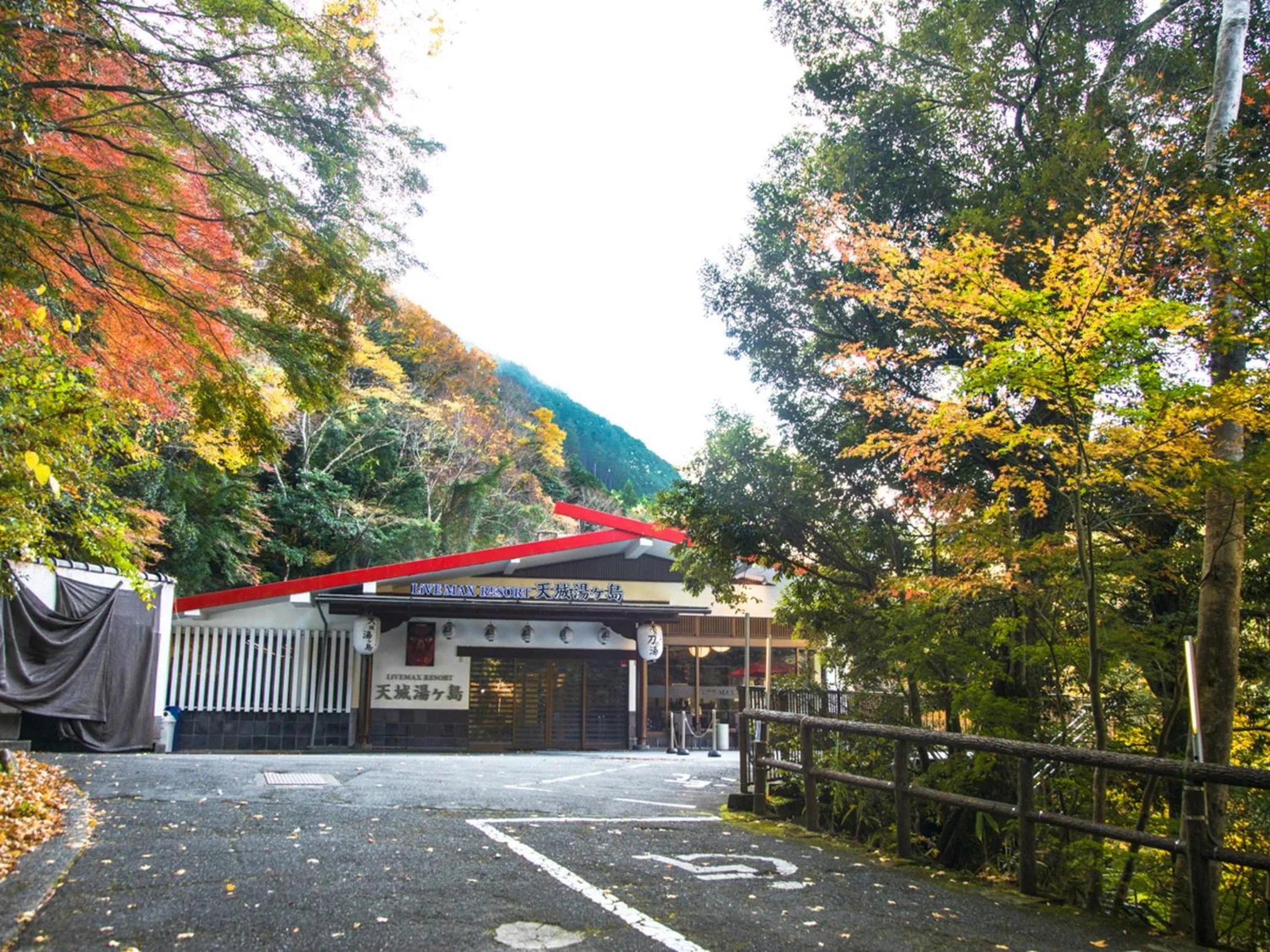 Property building in LiVEMAX RESORT Shizuoka Amagiyugashima