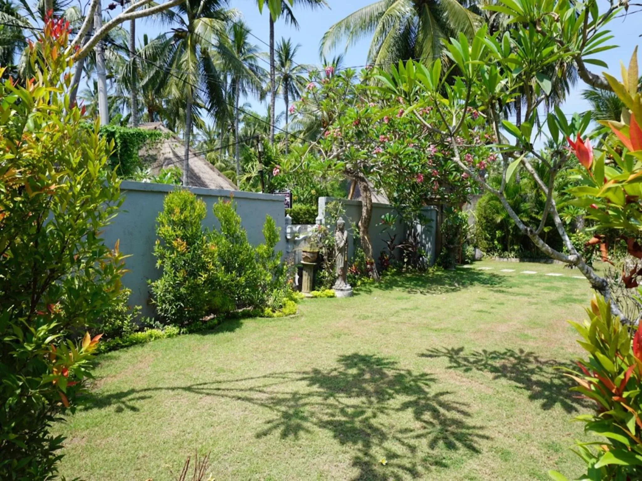 Garden in Kura Kura Villas & Candidasa Mini Golf