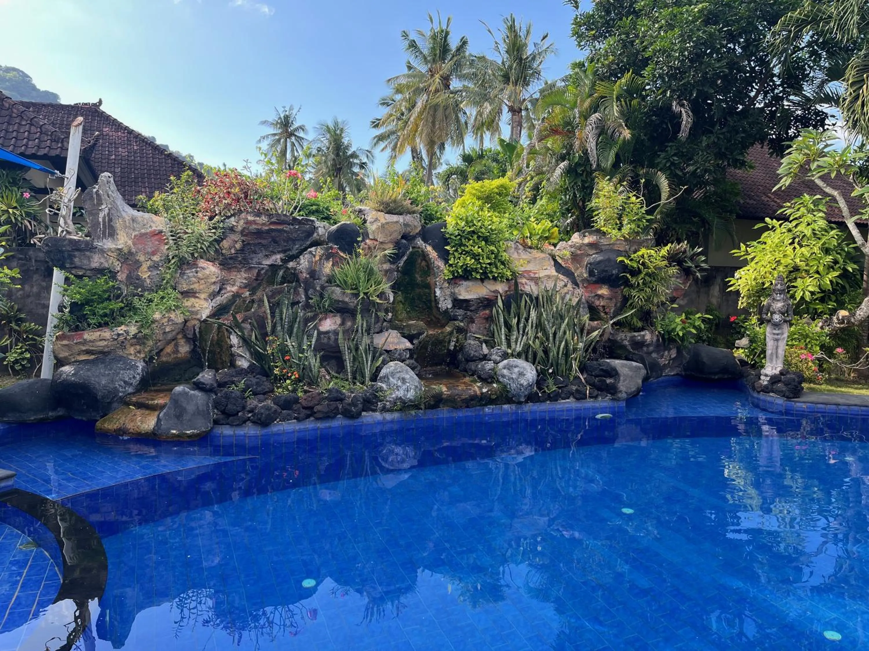 Swimming pool in Kura Kura Villas & Candidasa Mini Golf