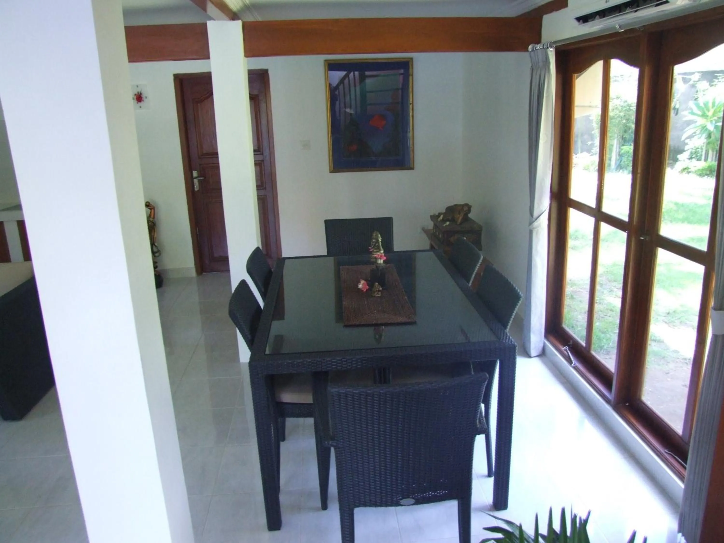 Dining area in Kura Kura Villas & Candidasa Mini Golf