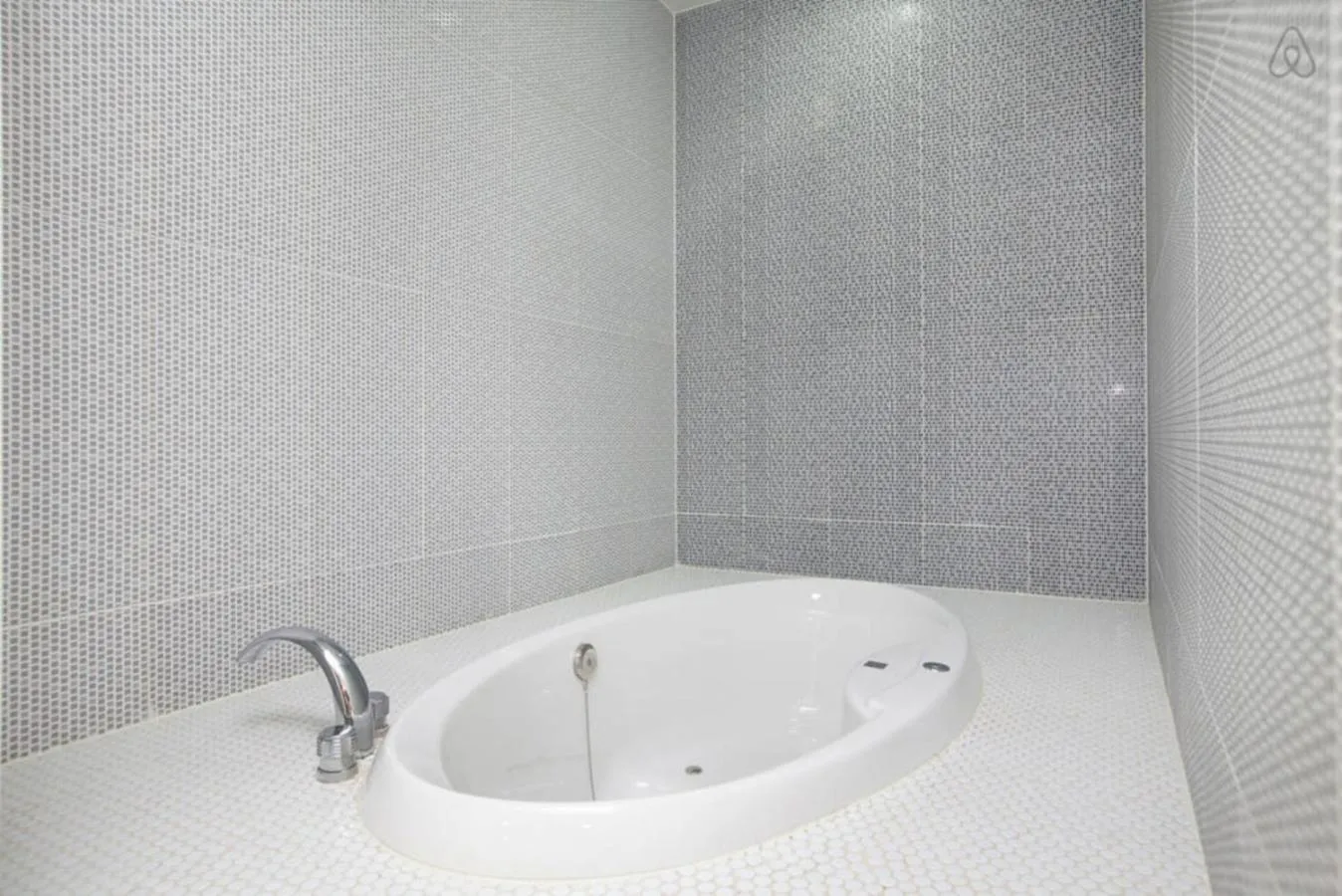 Bathroom in ZUM Motel