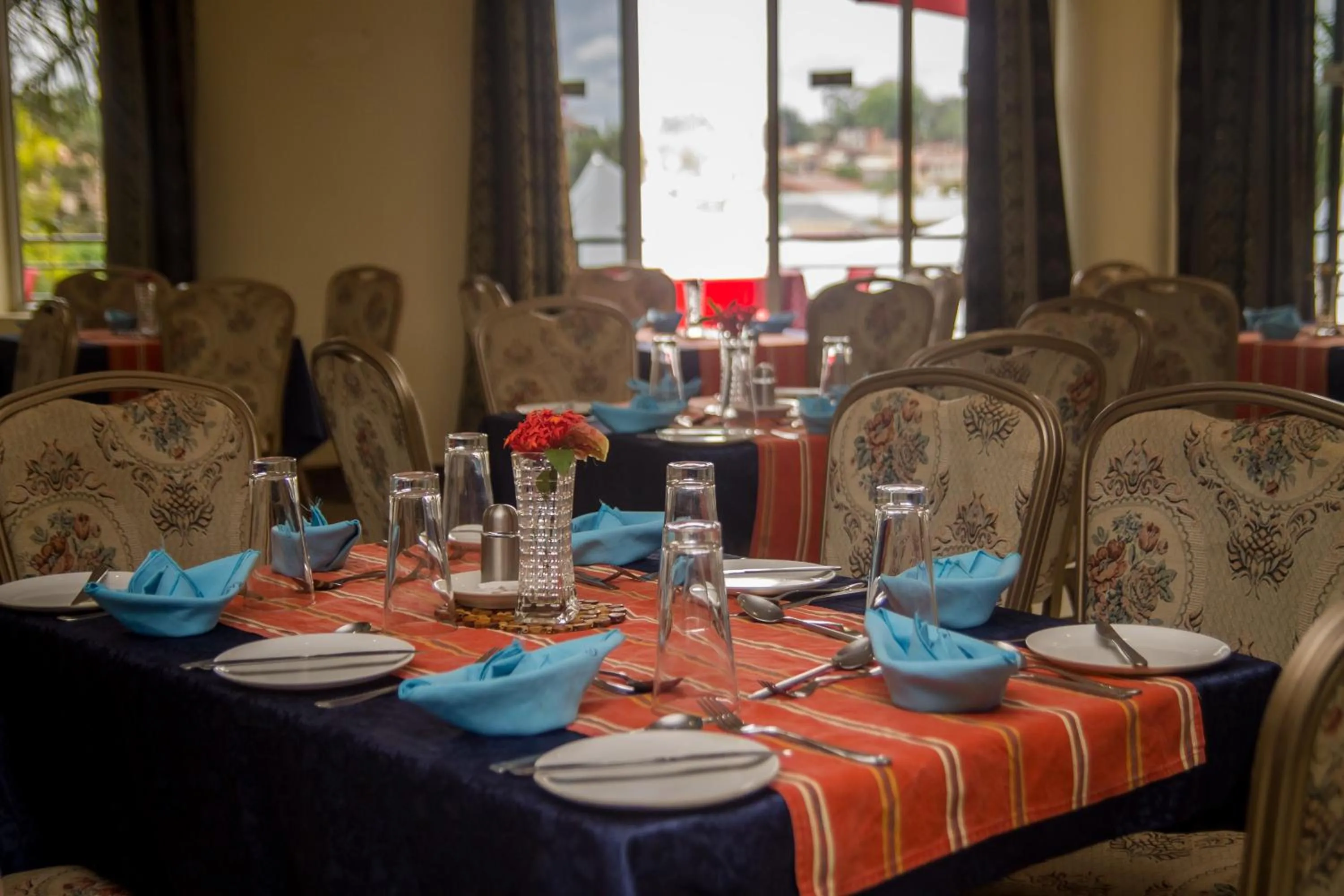 Restaurant/places to eat in Grand Global Hotel