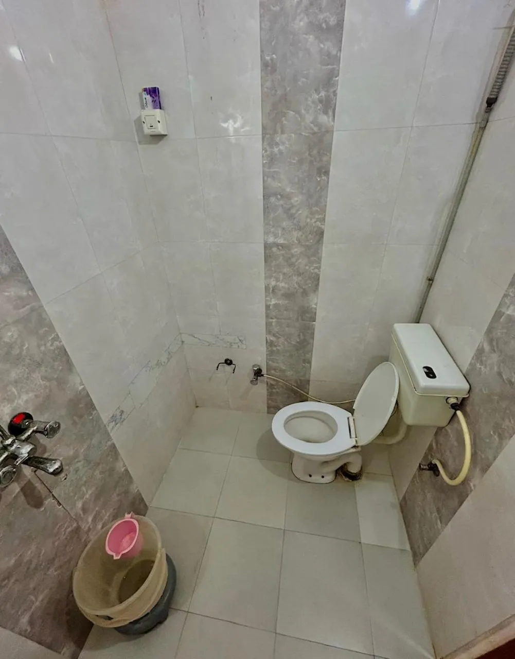 Bathroom in Golden Marigold Hotel