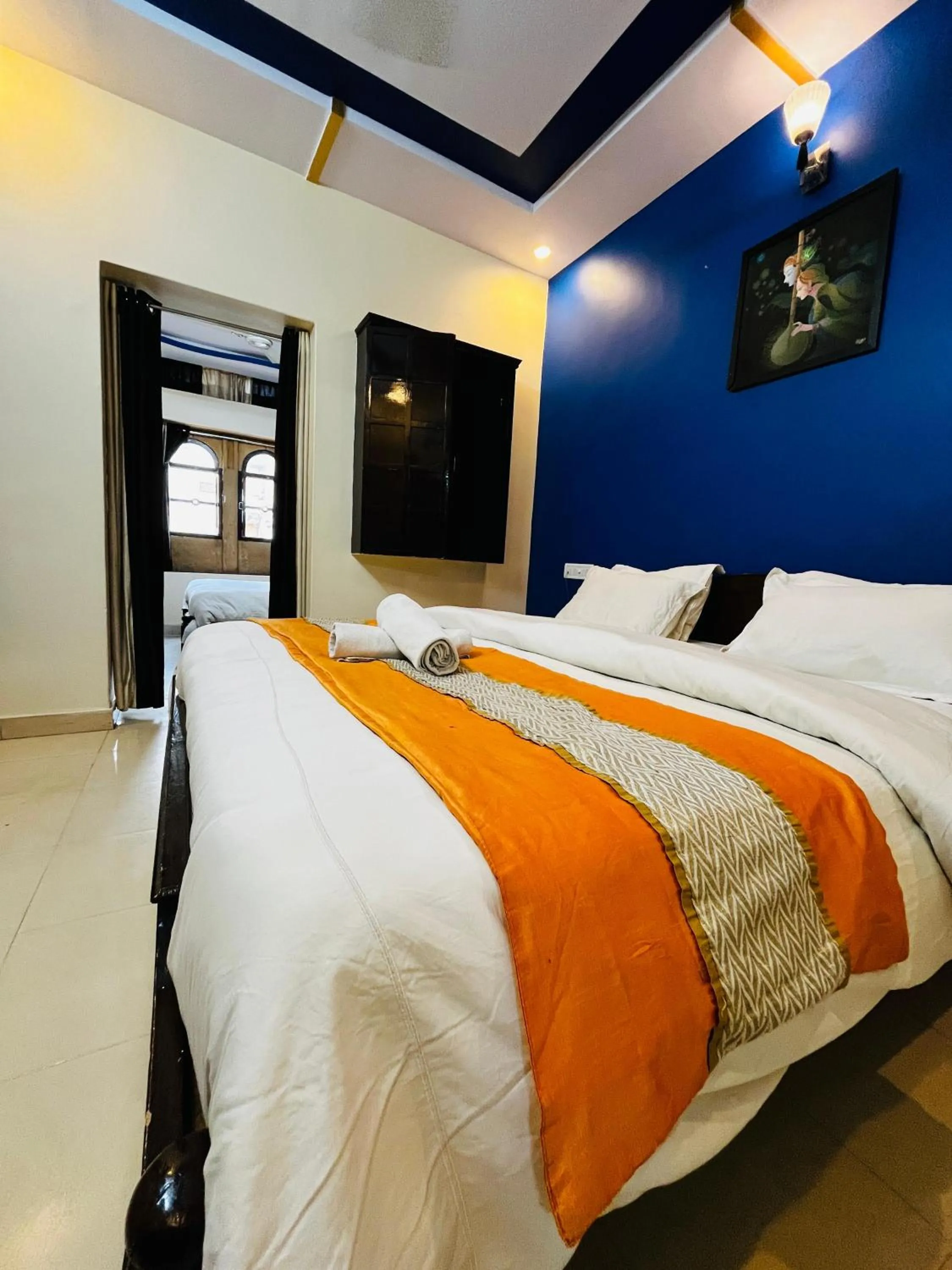 Bedroom, Bed in Golden Marigold Hotel