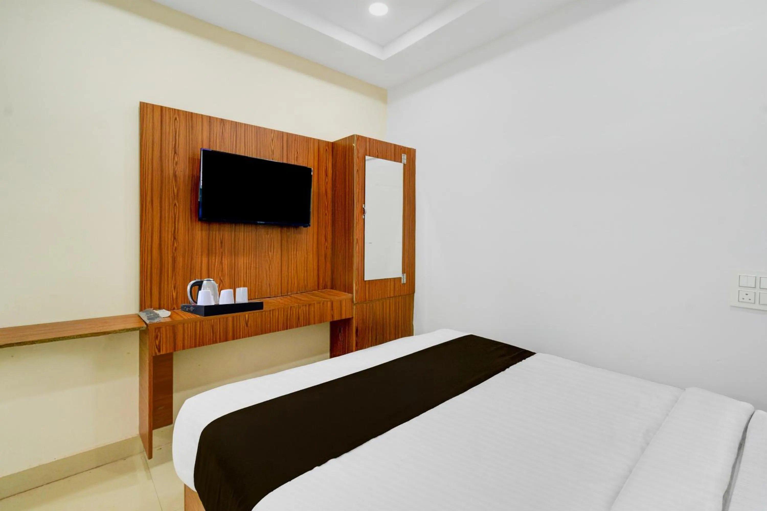 Bedroom, Bed in Collection O L.B Nagar Metro Station Formerly D N Groups