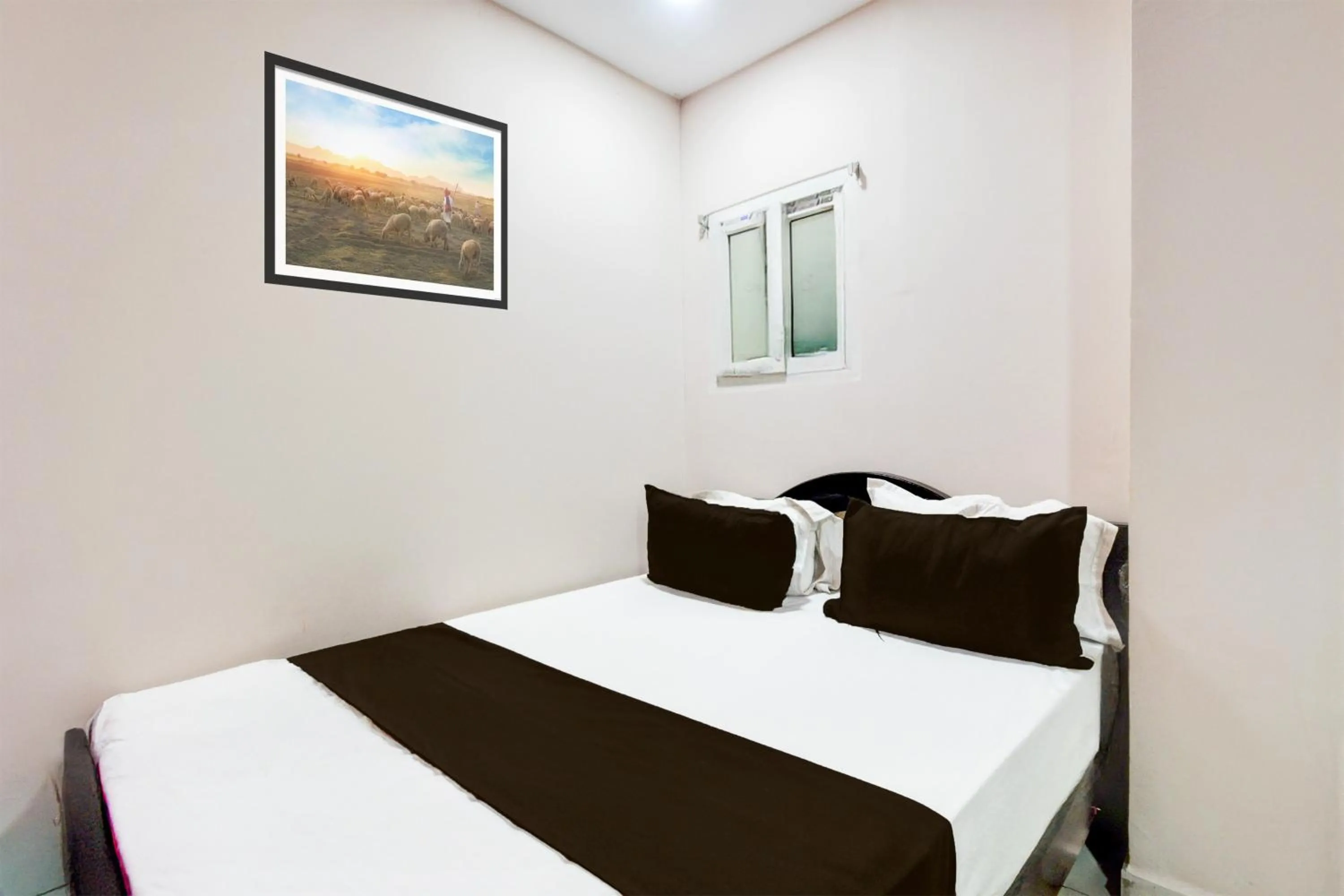 Bedroom, Bed in Hotel O AVR GRAND