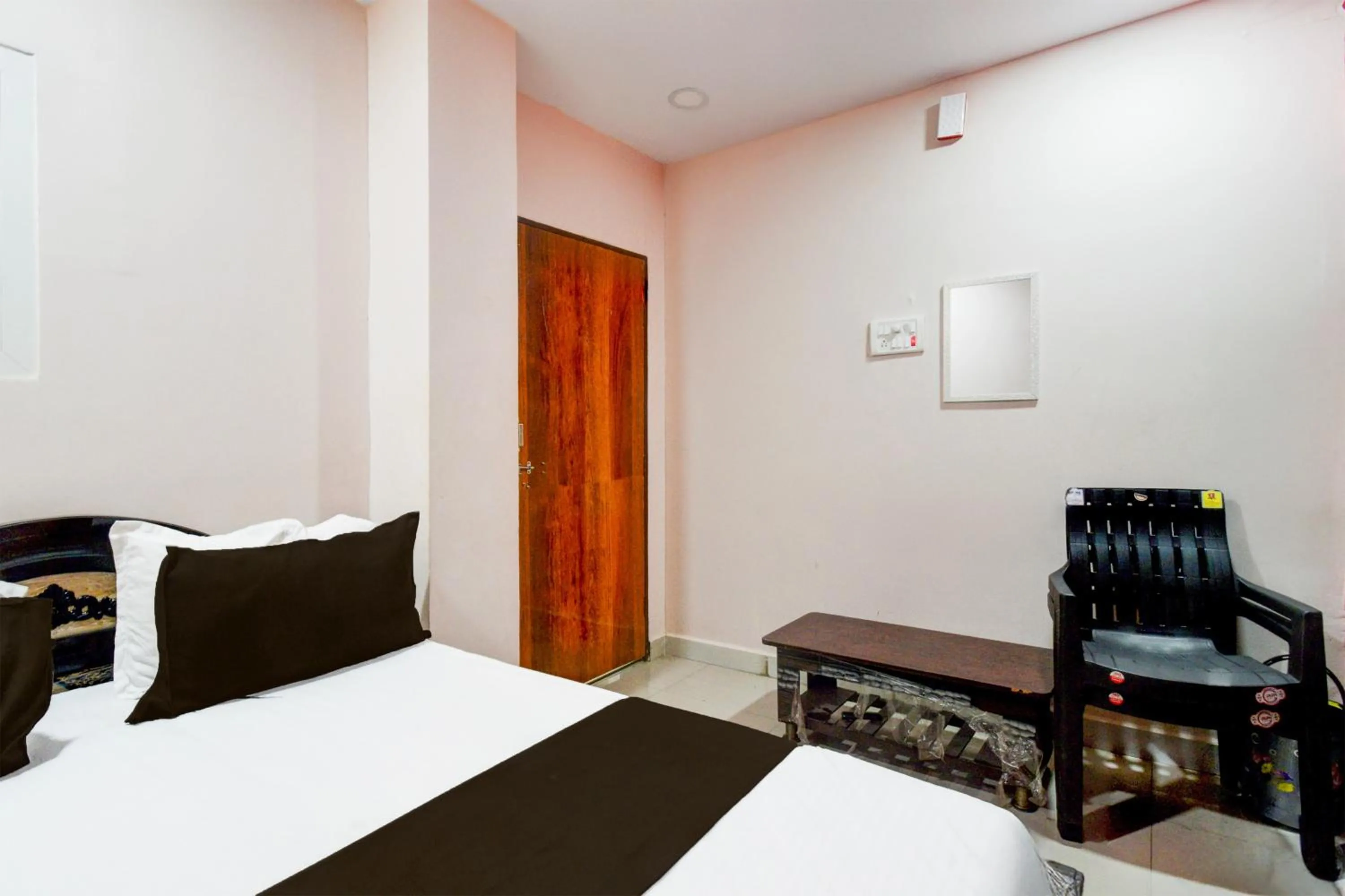 Bedroom, Bed in Hotel O AVR GRAND