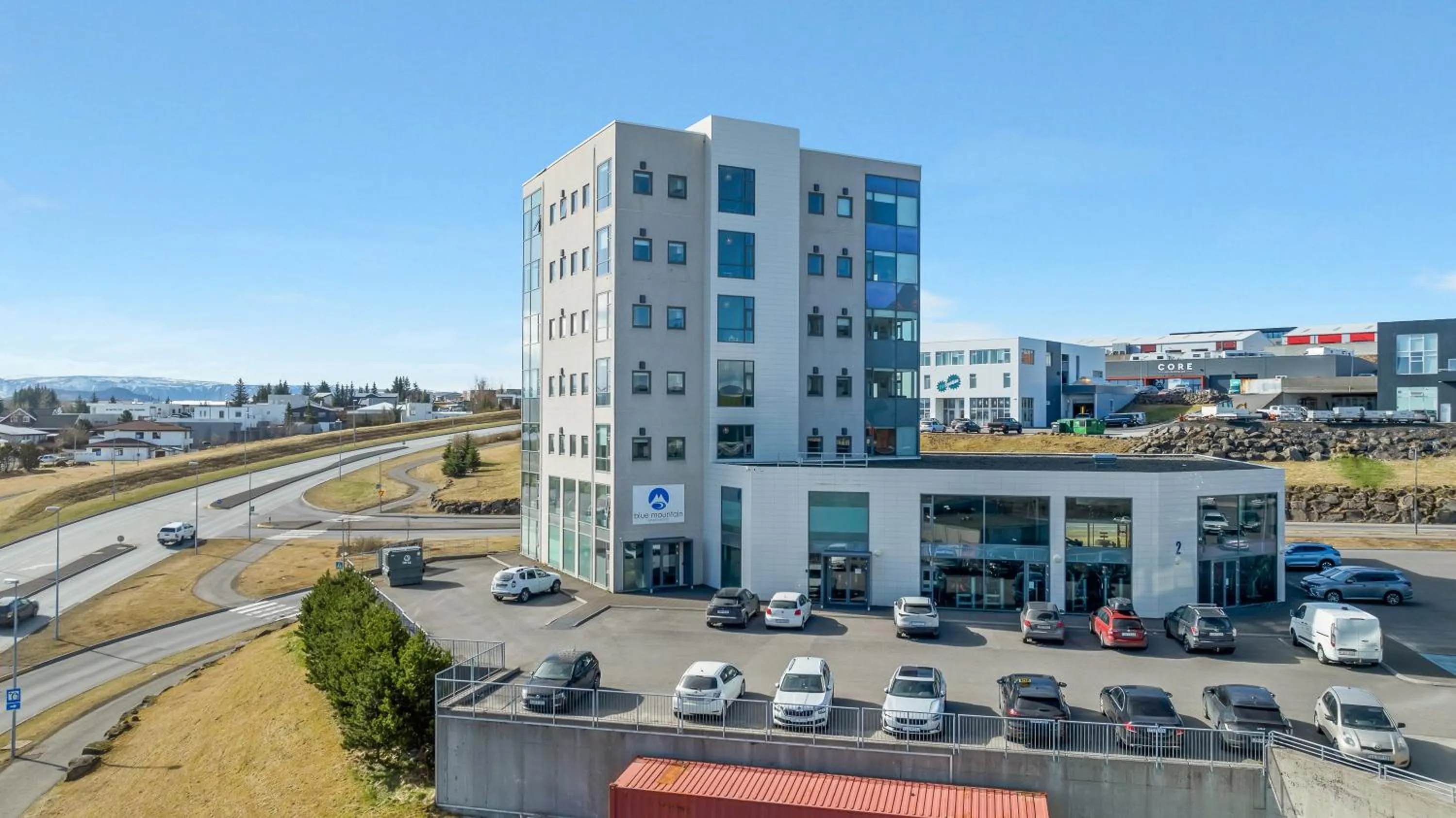 Property building in Blue Mountain Apartments by Heimaleiga