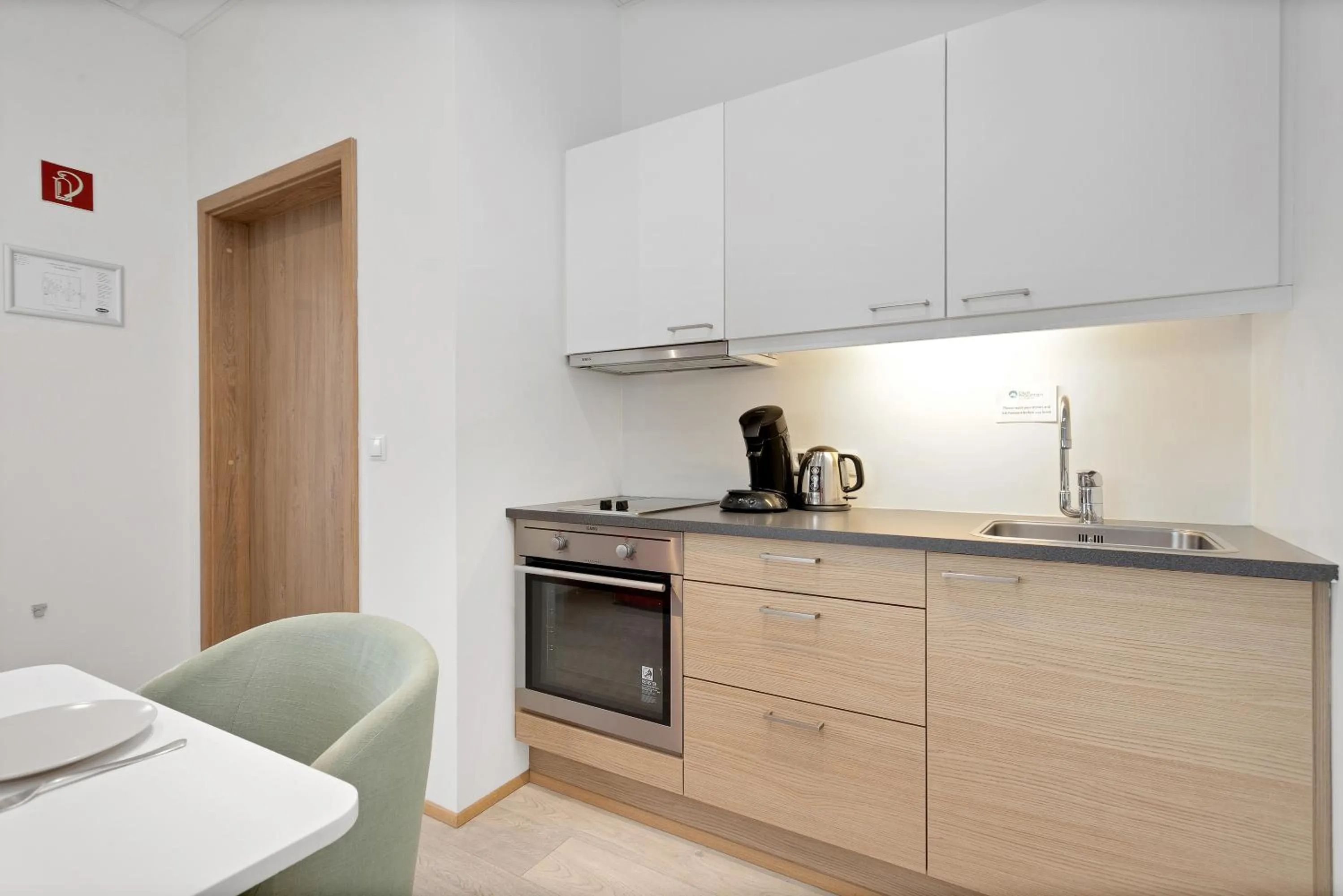 Coffee/tea facilities in Blue Mountain Apartments by Heimaleiga