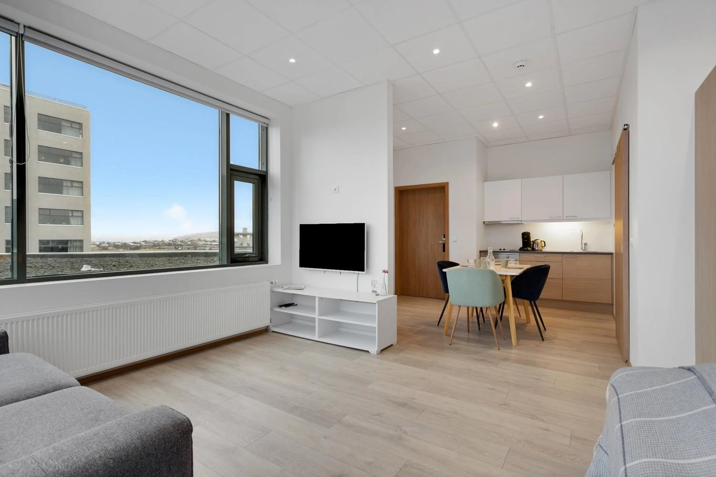 TV and multimedia in Blue Mountain Apartments by Heimaleiga