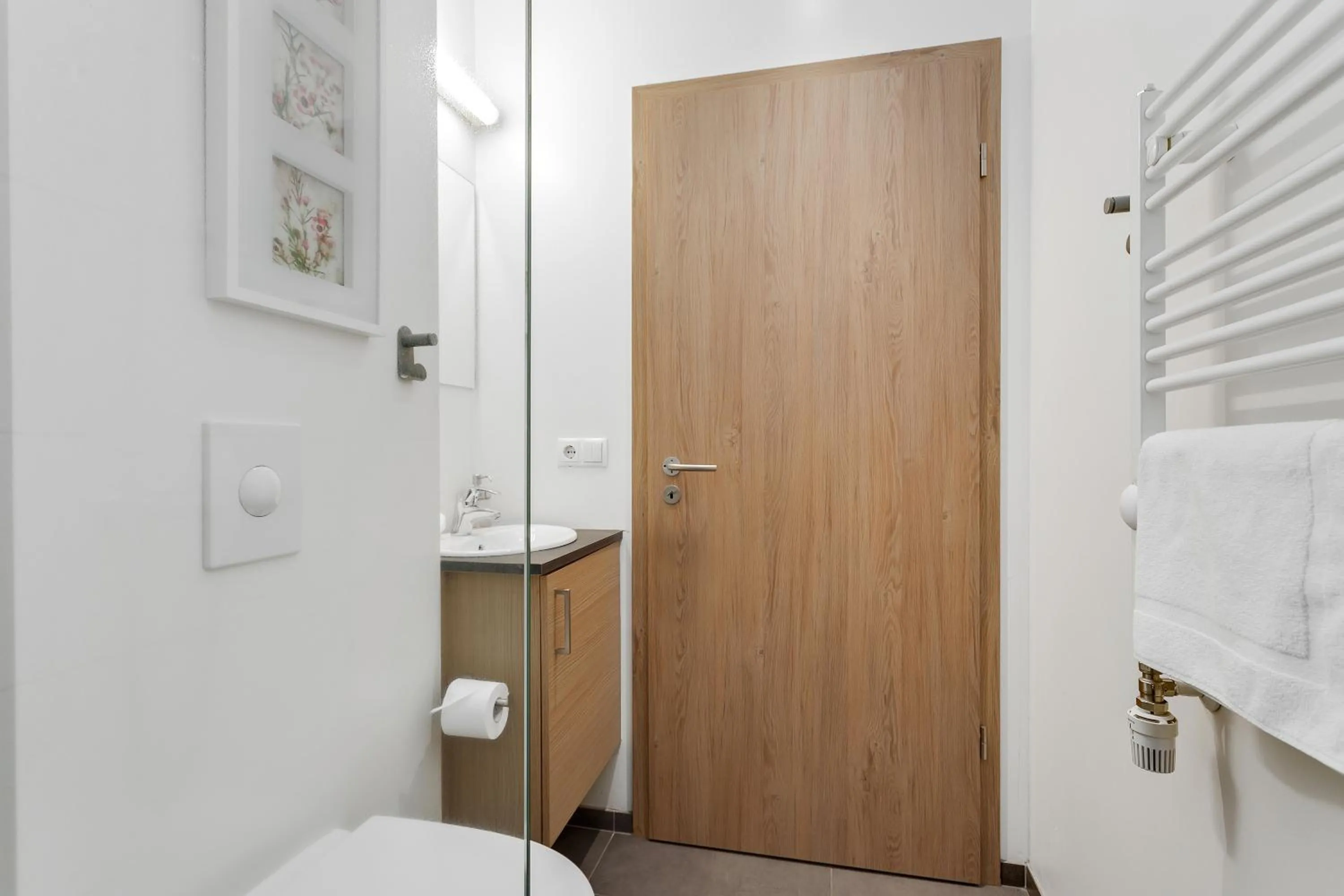 Toilet in Blue Mountain Apartments by Heimaleiga