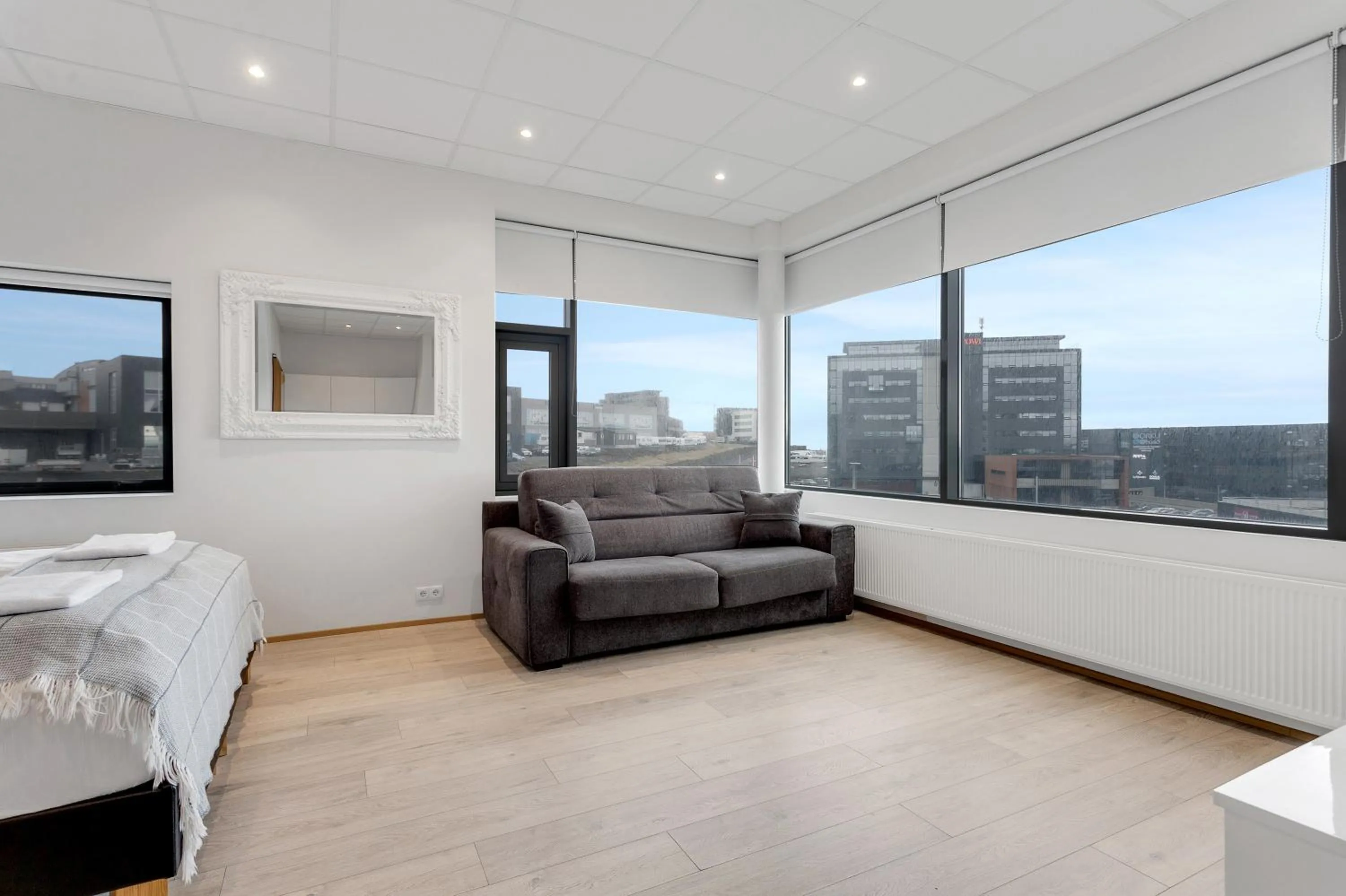 Living room in Blue Mountain Apartments by Heimaleiga