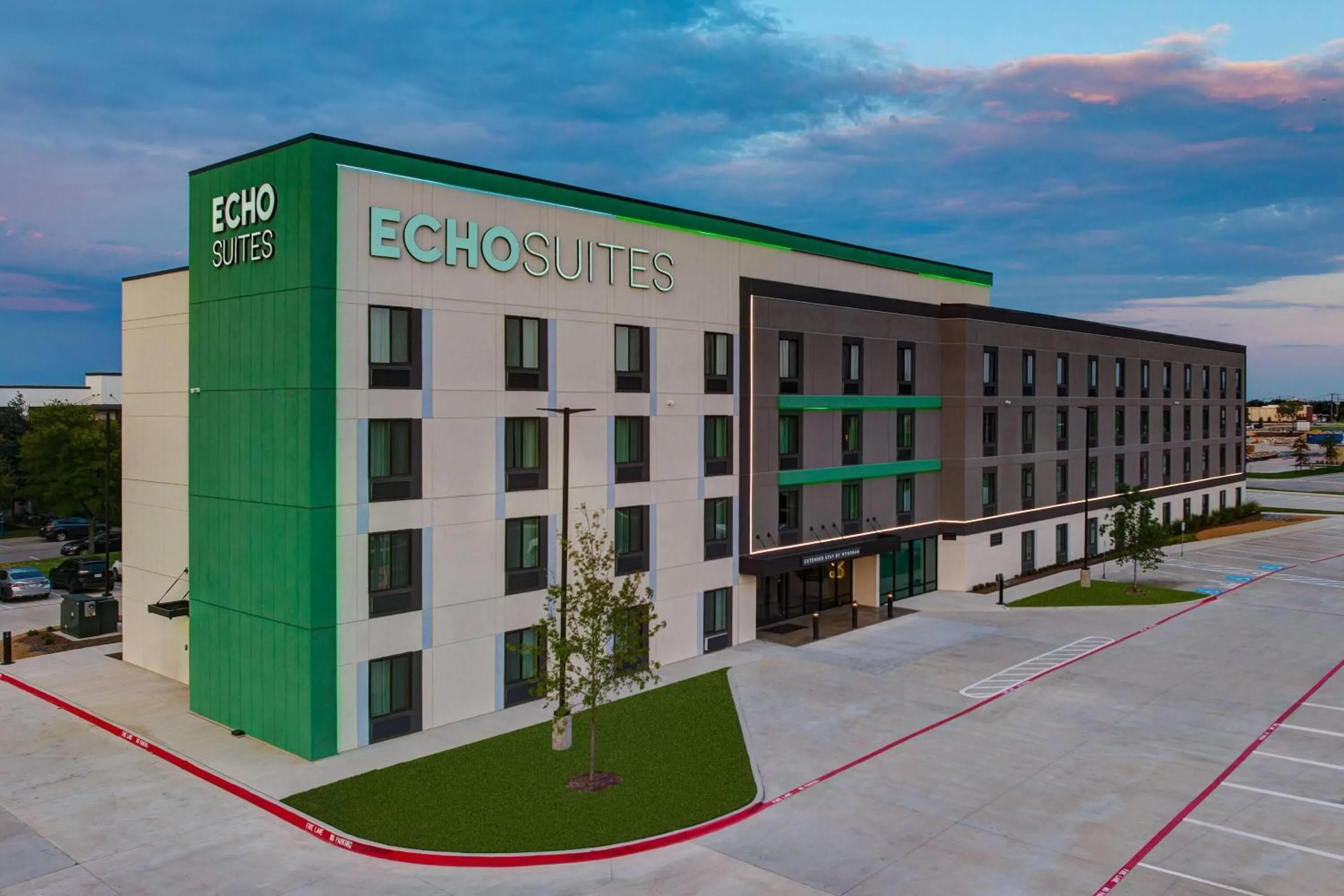 Property building in ECHO Suites Extended Stay by Wyndham Dallas Plano Richardson