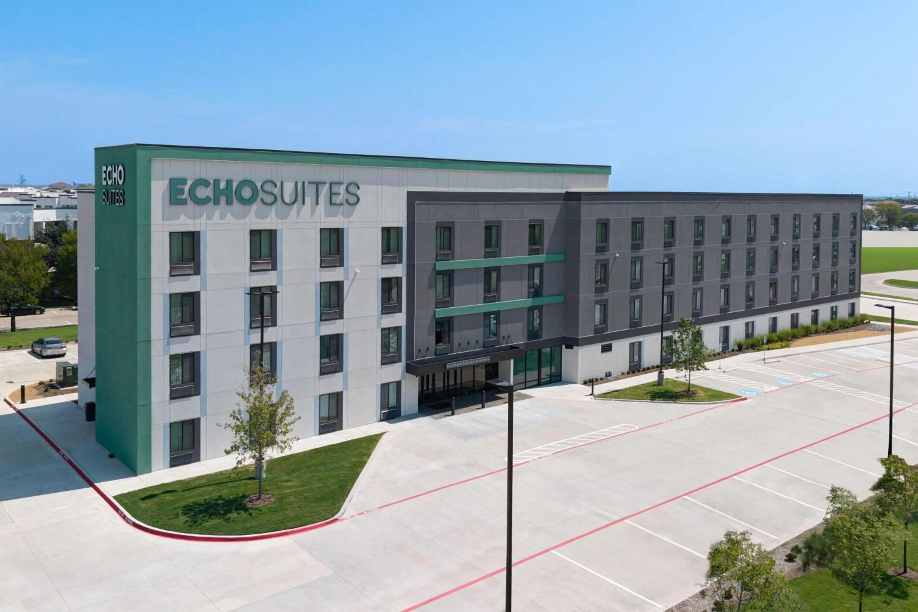 Property building in ECHO Suites Extended Stay by Wyndham Dallas Plano Richardson