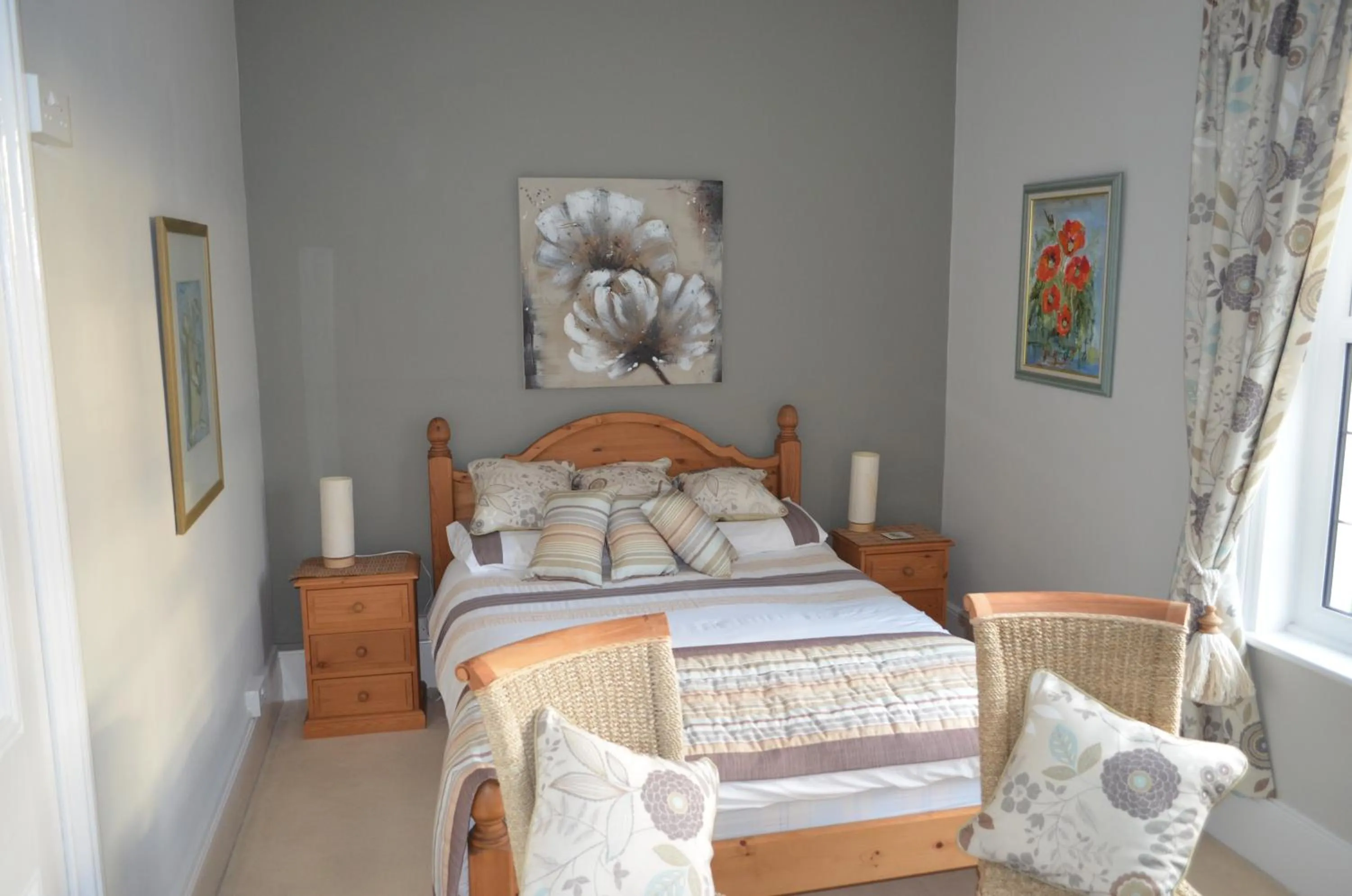 Bedroom, Bed in Foy House