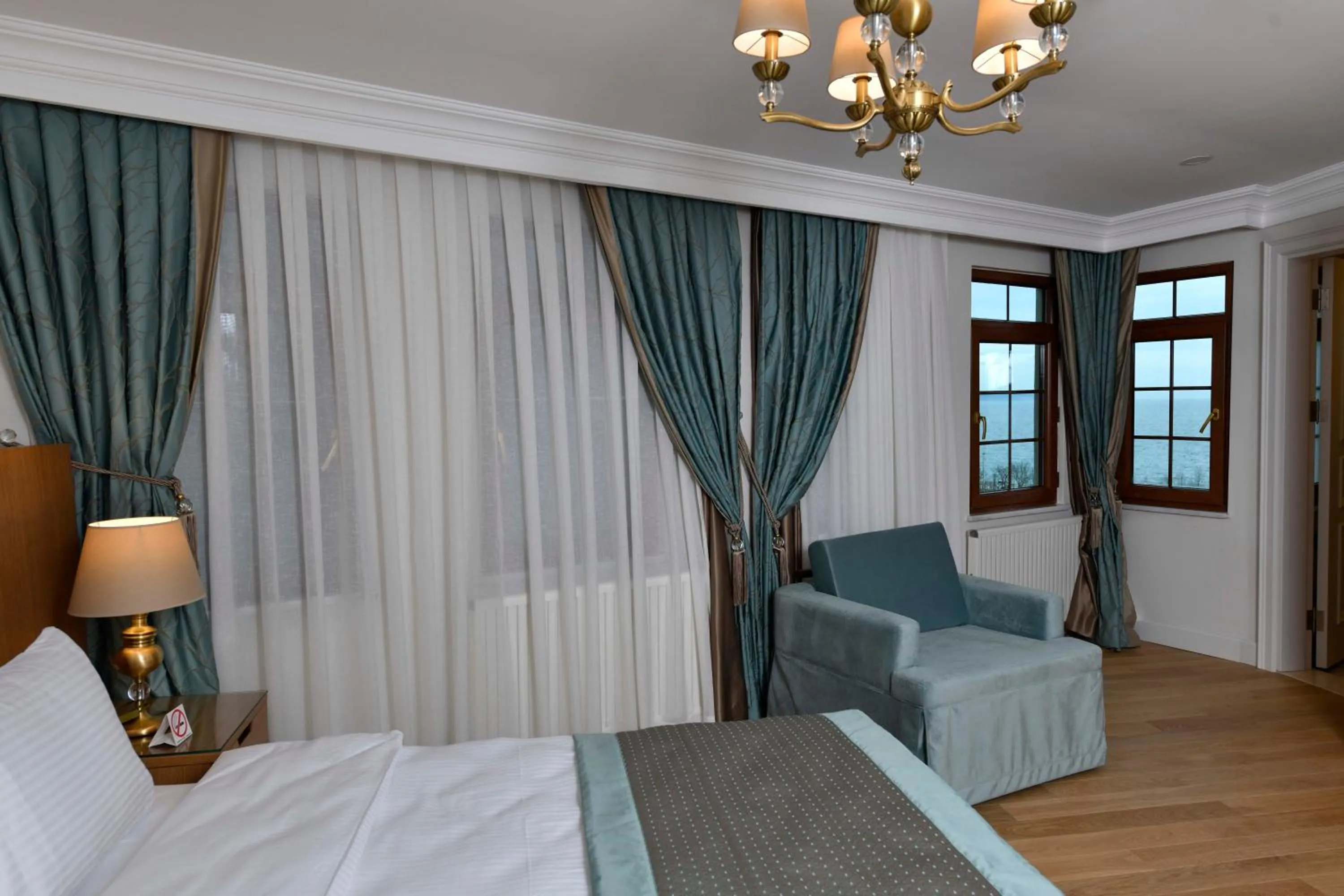 Photo of the whole room, Bed in GLK PREMIER Sea Mansion Suites & Spa - Special Class