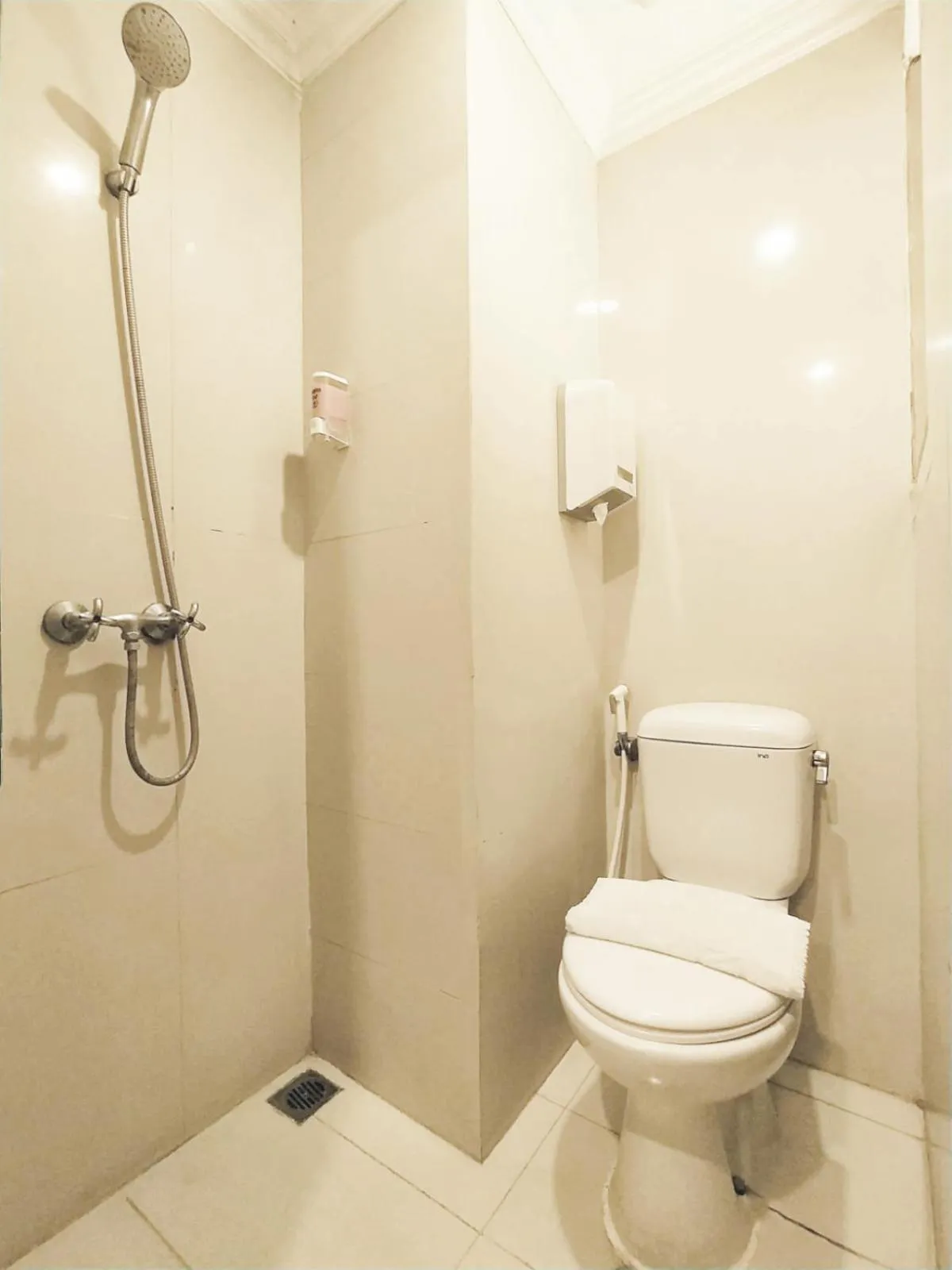 Shower in Pandanaran Prawirotaman Yogyakarta