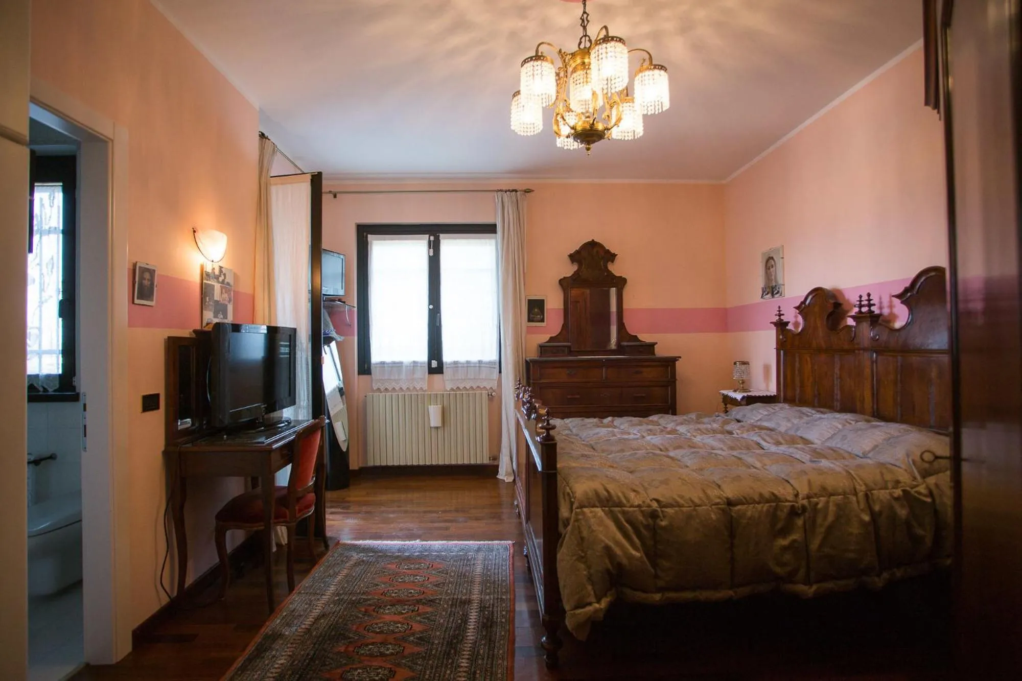 Photo of the whole room, Bed in Villagramde