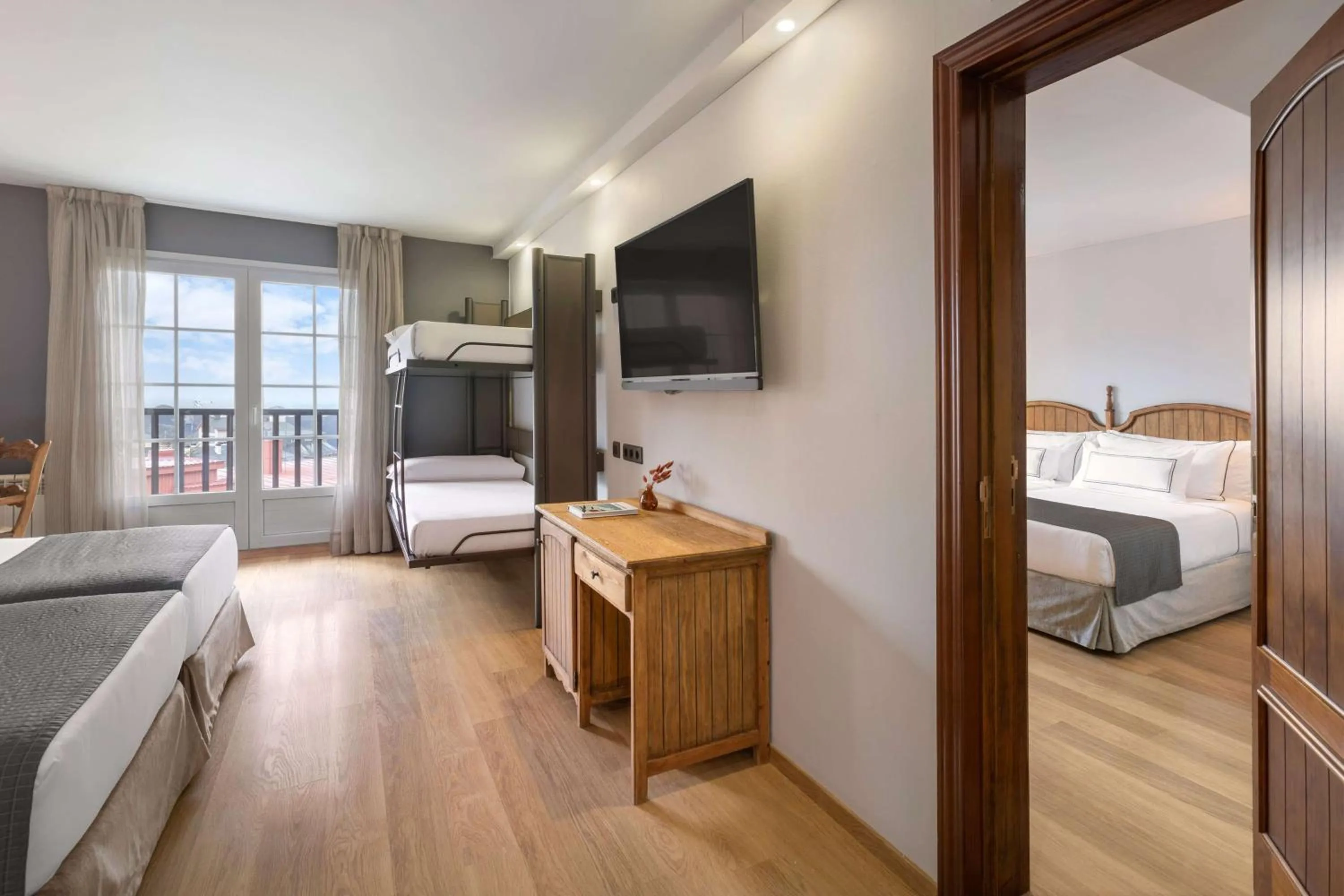 Bedroom, Bed in Melia Sierra Nevada