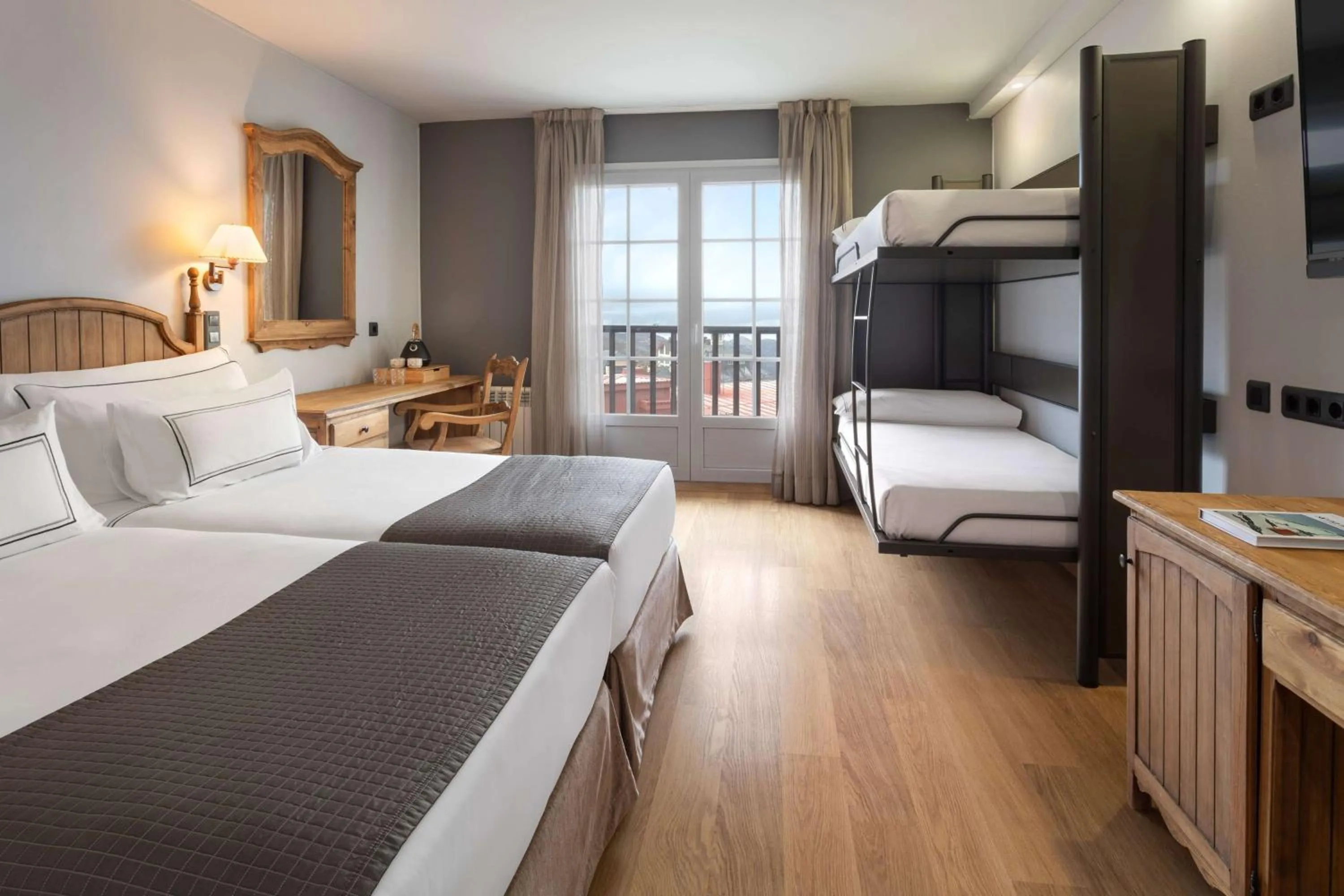 Bedroom, Bed in Melia Sierra Nevada