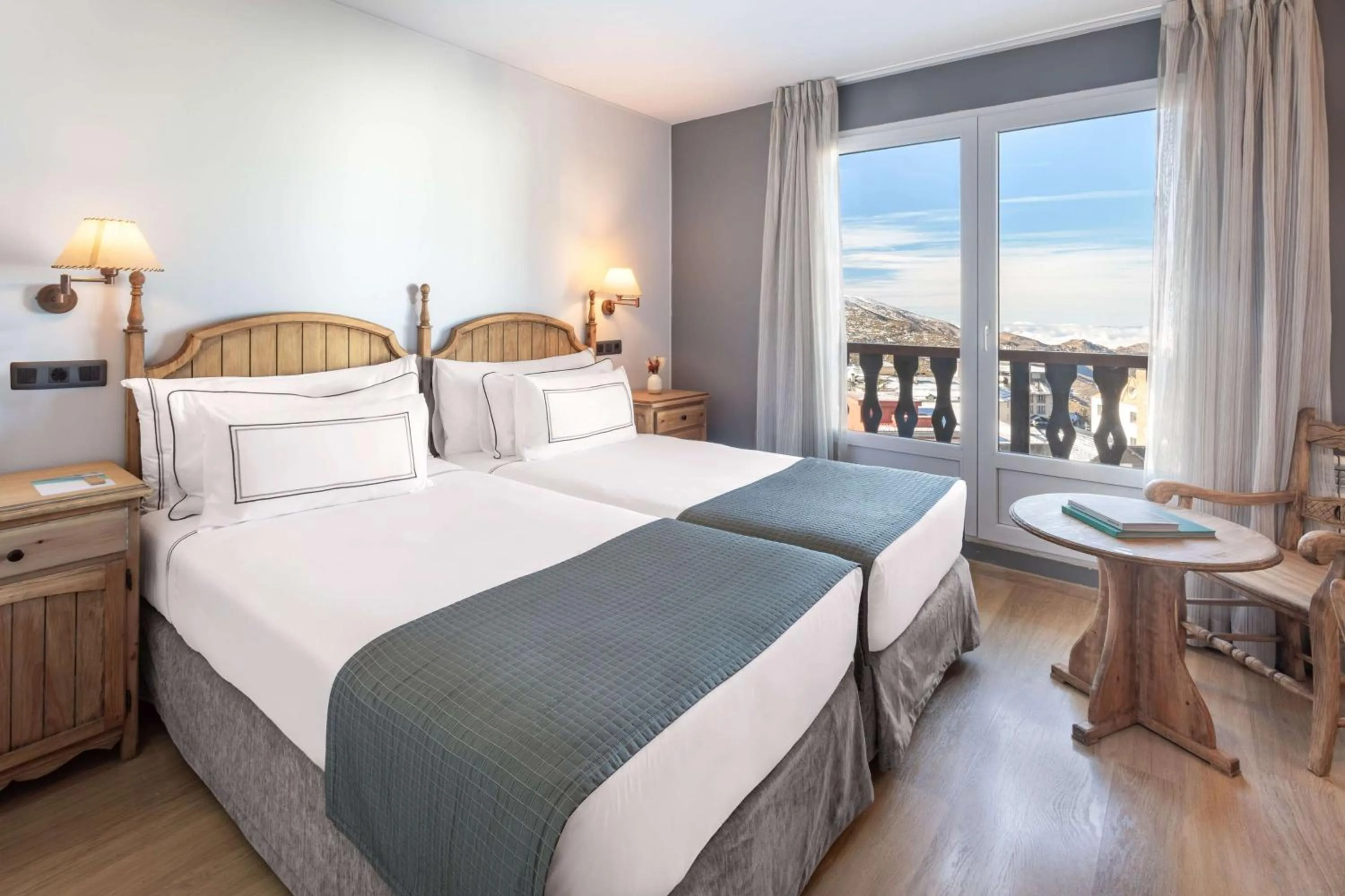 Bedroom, Bed in Melia Sierra Nevada