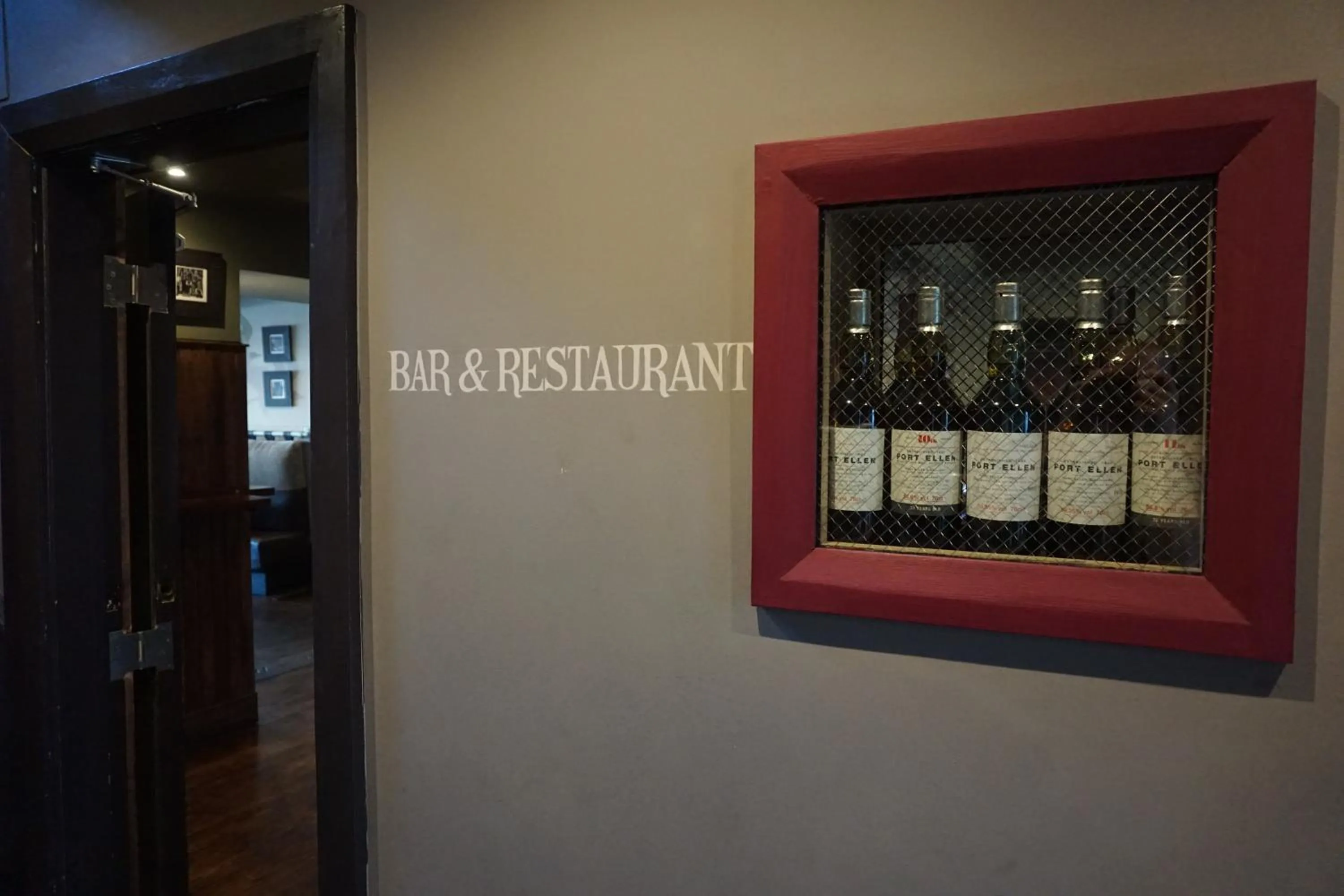 Alcoholic drinks in Lochside Hotel