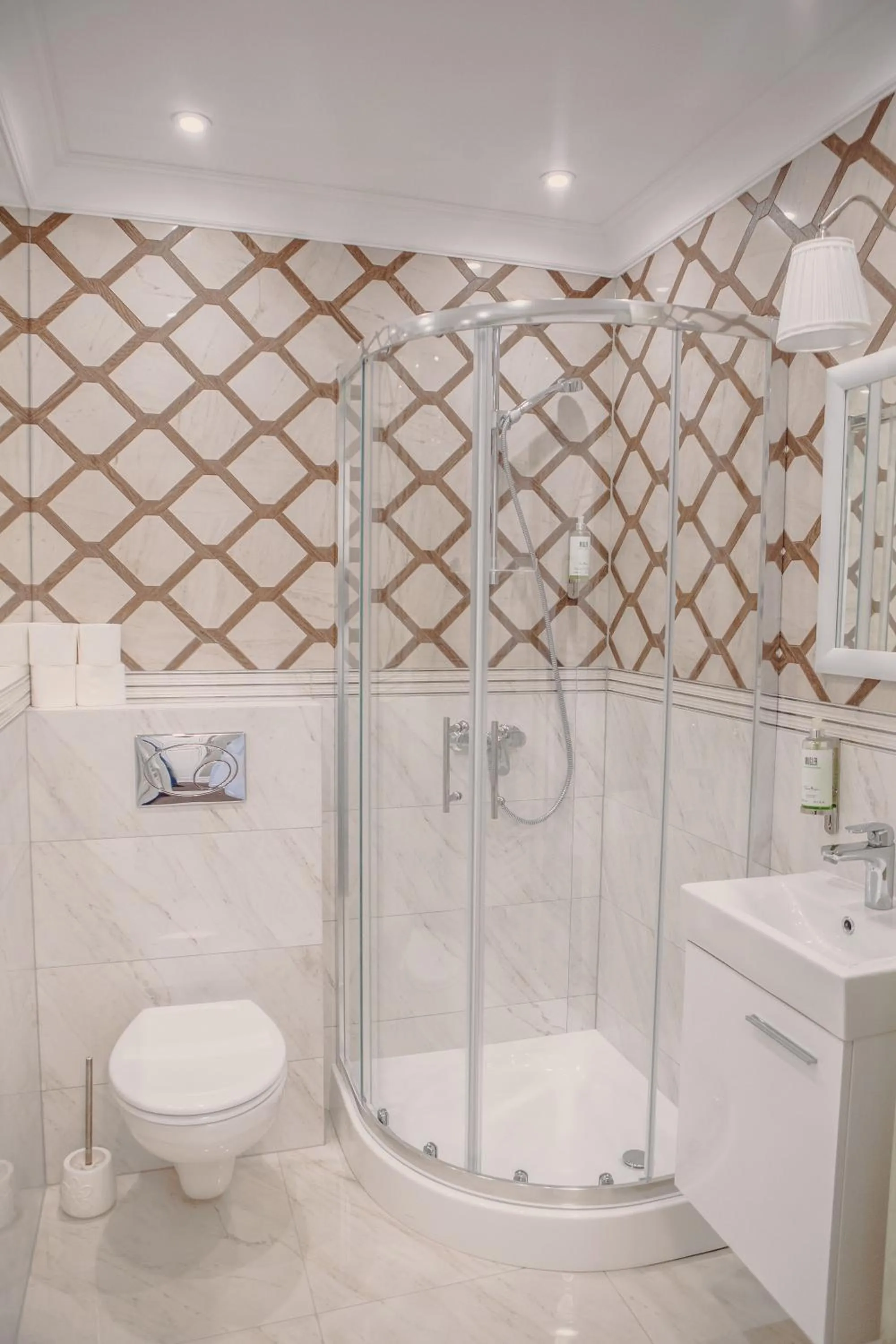 Dom Goscinny Bialy Dworek