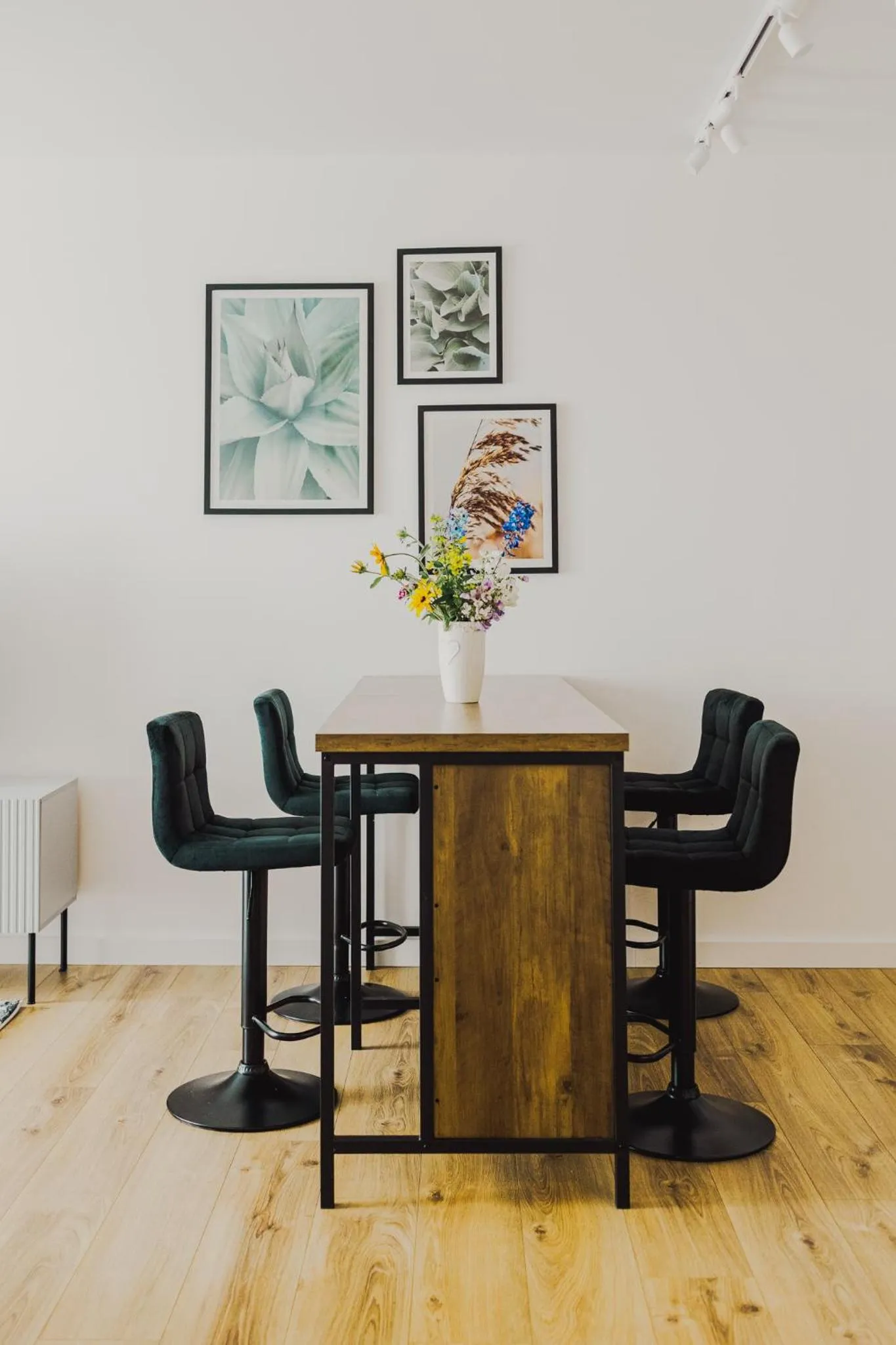 Dom Goscinny Bialy Dworek