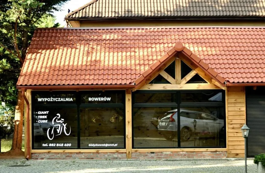 Property building in Dom Goscinny Bialy Dworek