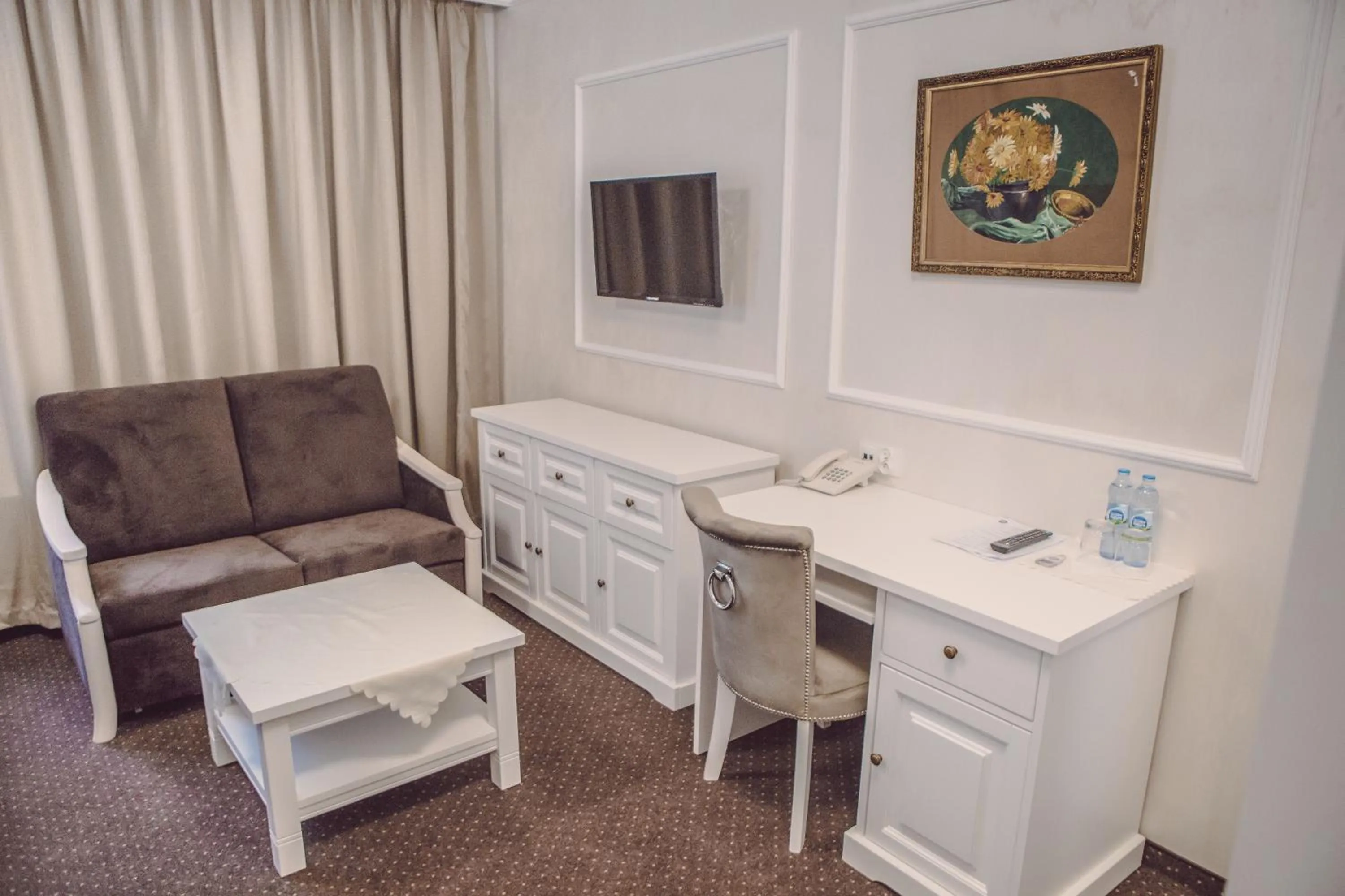 Dom Goscinny Bialy Dworek