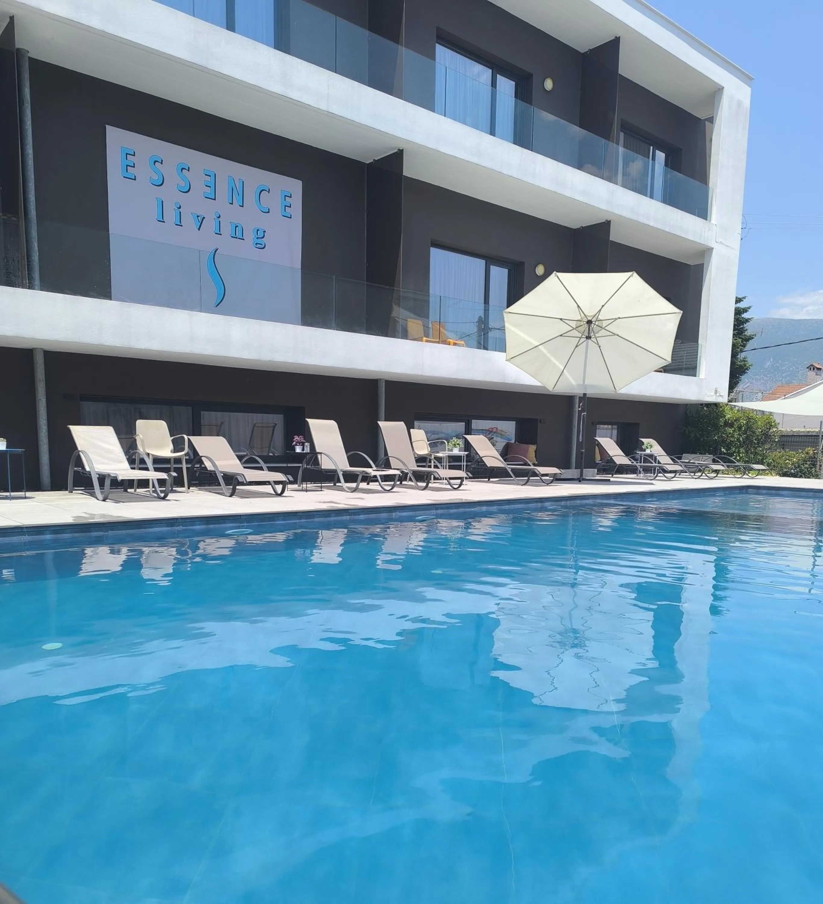 Swimming pool in Essence Hotel