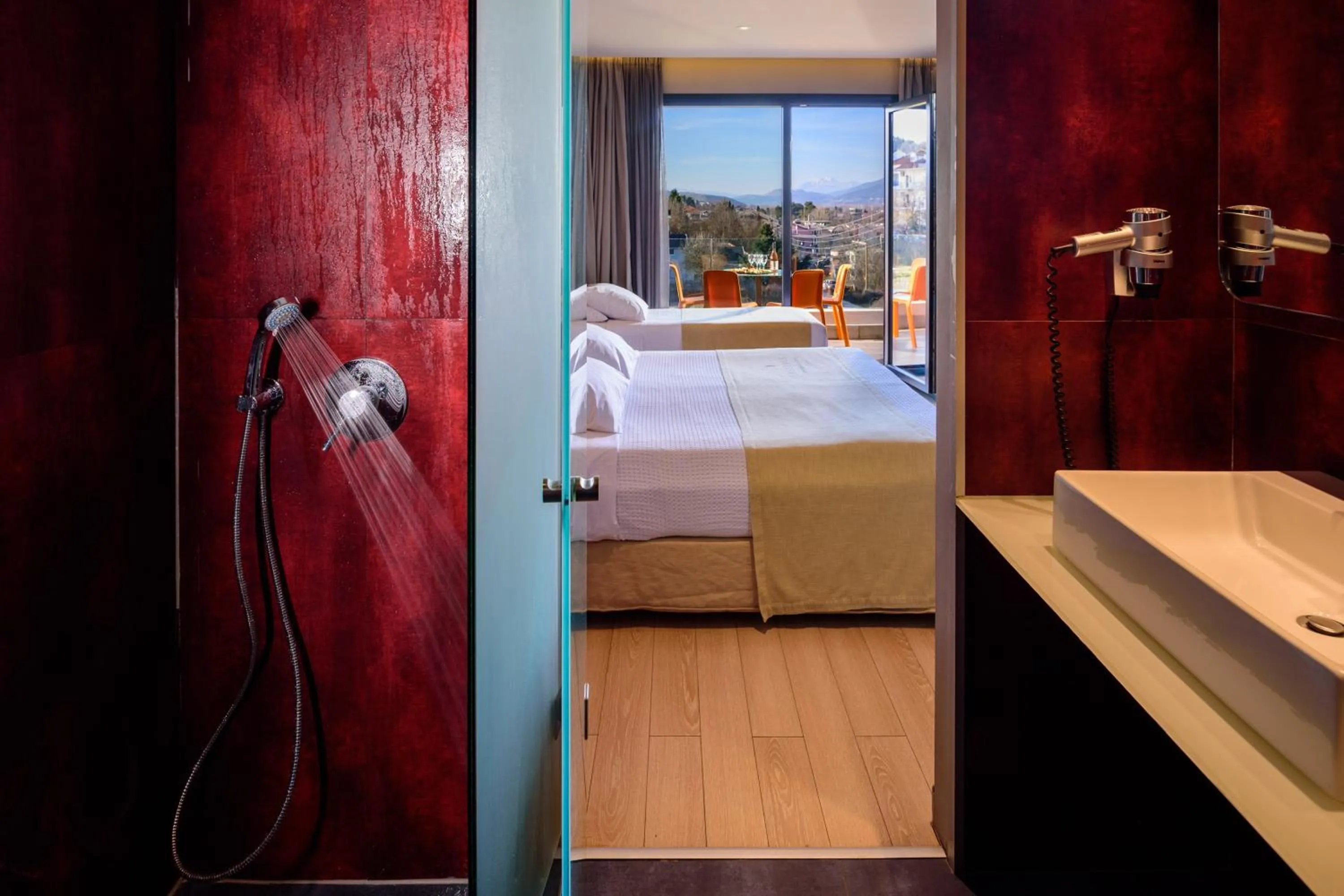 Shower, Bed in Essence Hotel