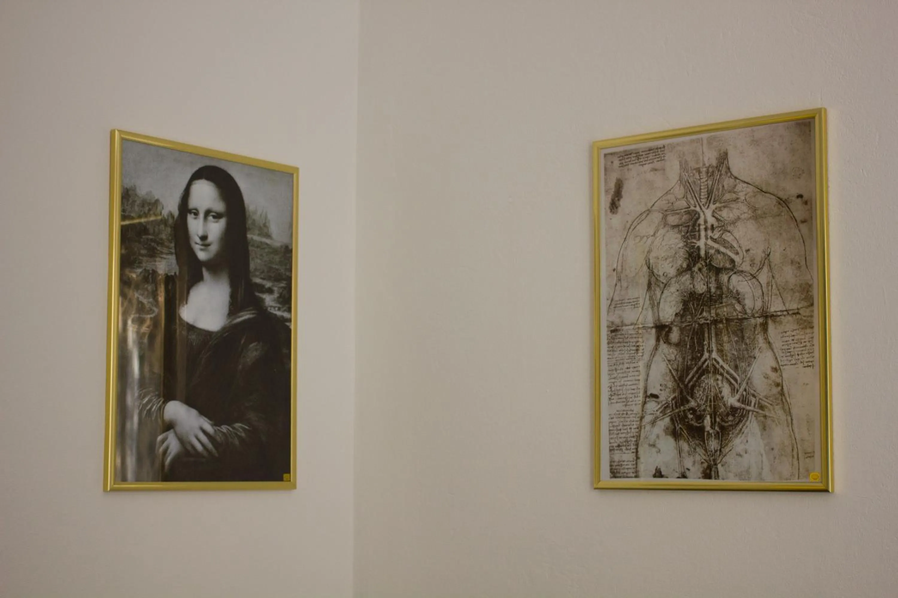 Decorative detail in Luci A San Siro