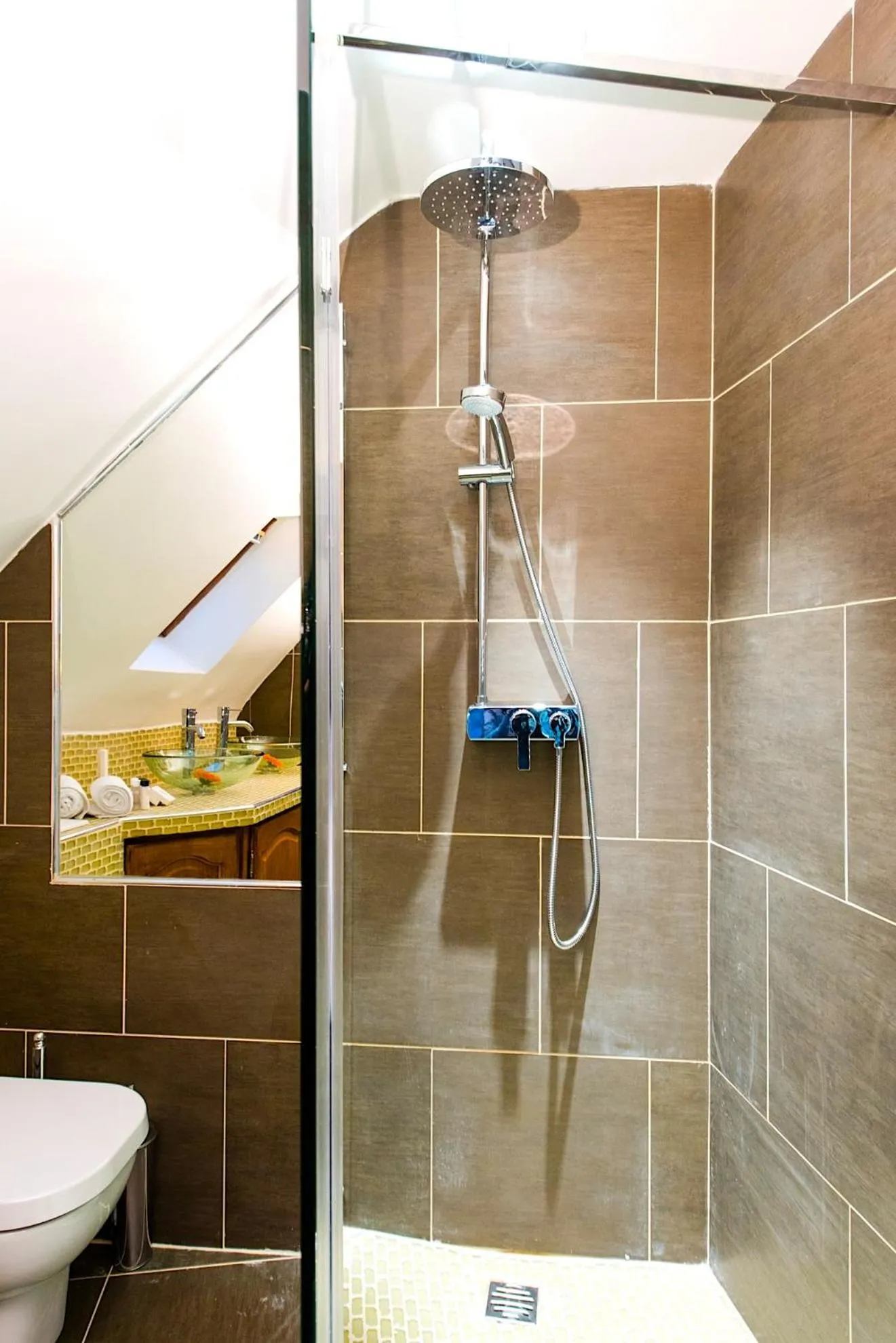 Shower in Sweett - Saint Honore