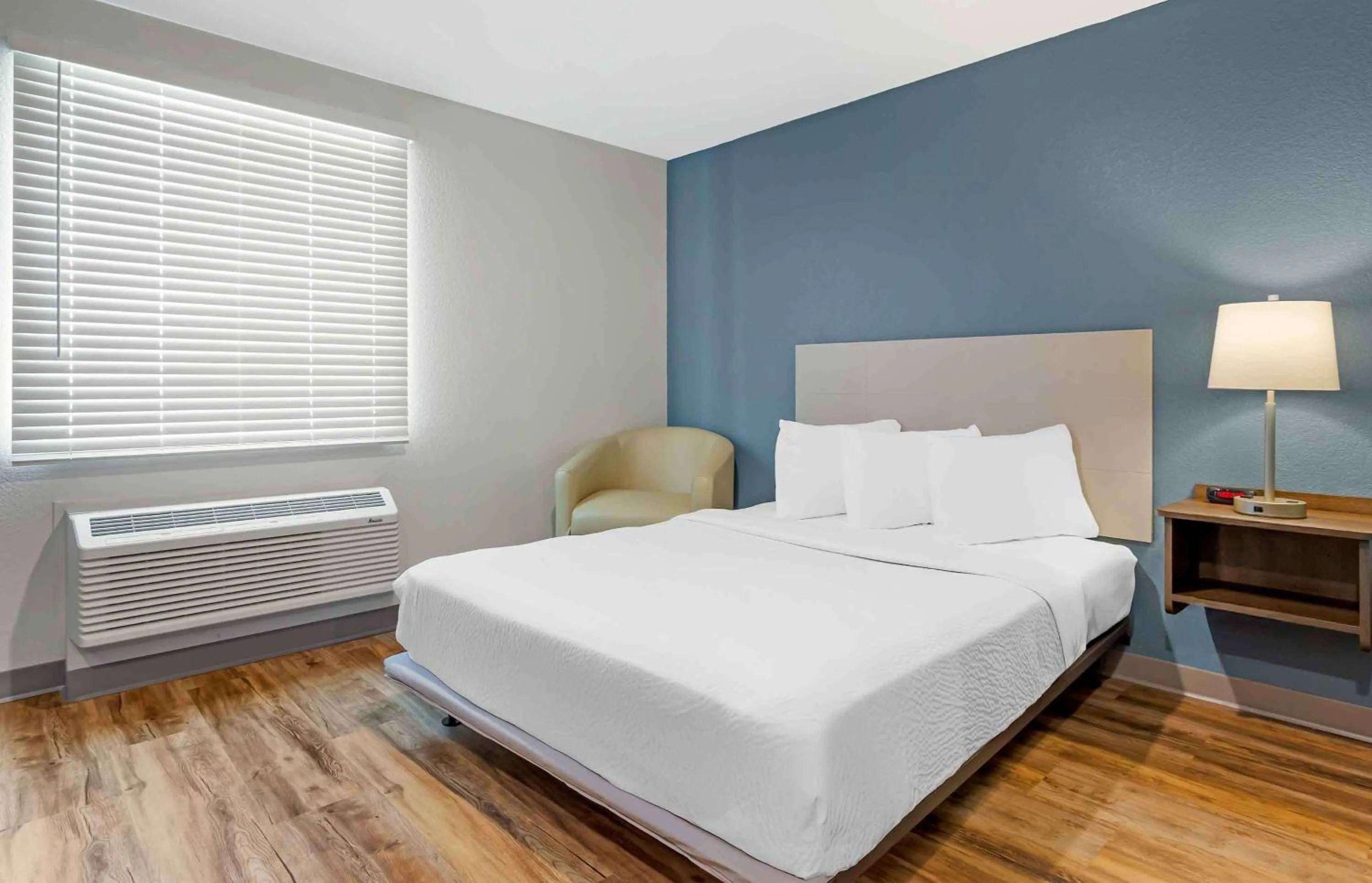 Bedroom, Bed in Extended Stay America Suites - Tampa - Casino Area