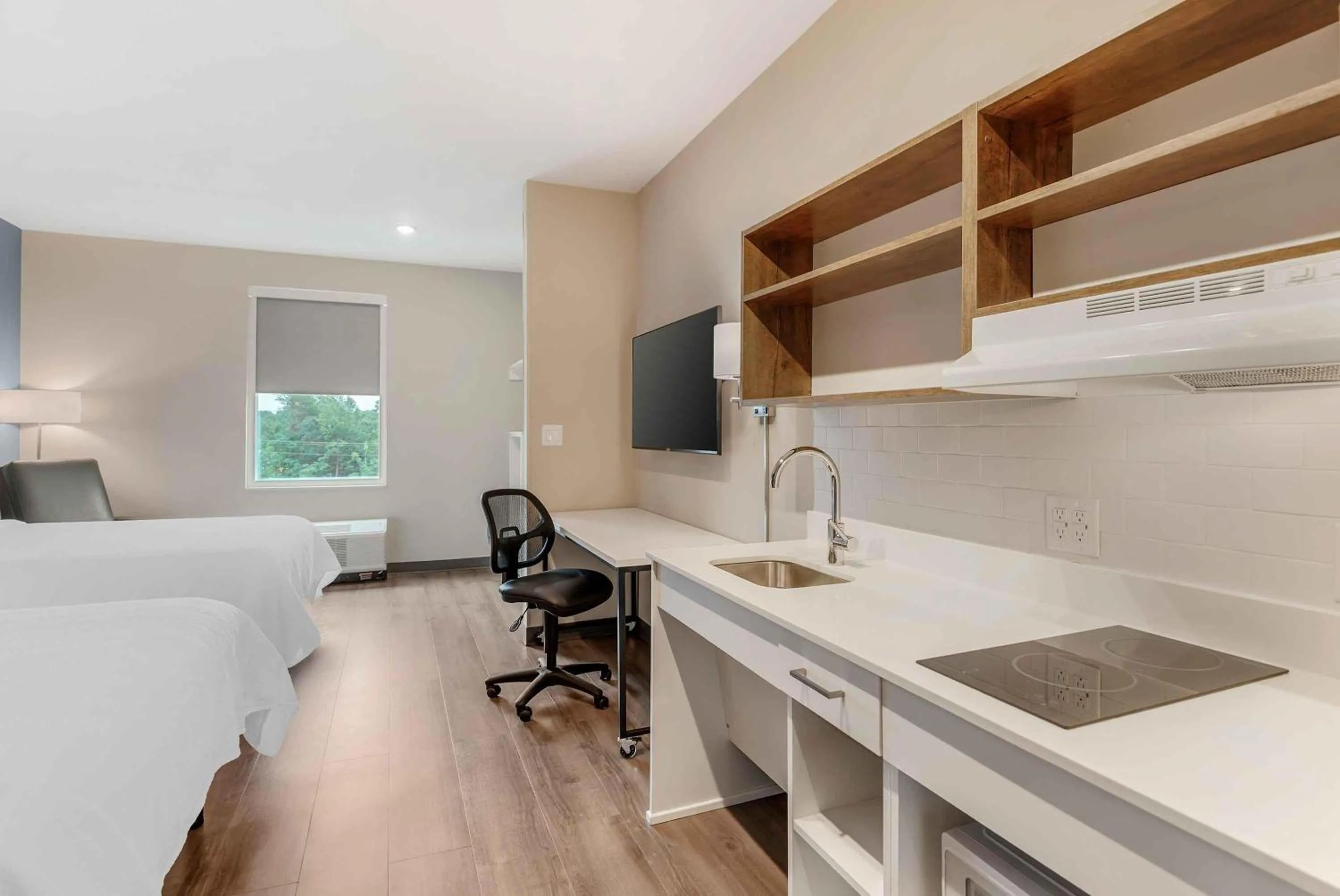 Bedroom in Extended Stay America Premier Suites - Charlottesville