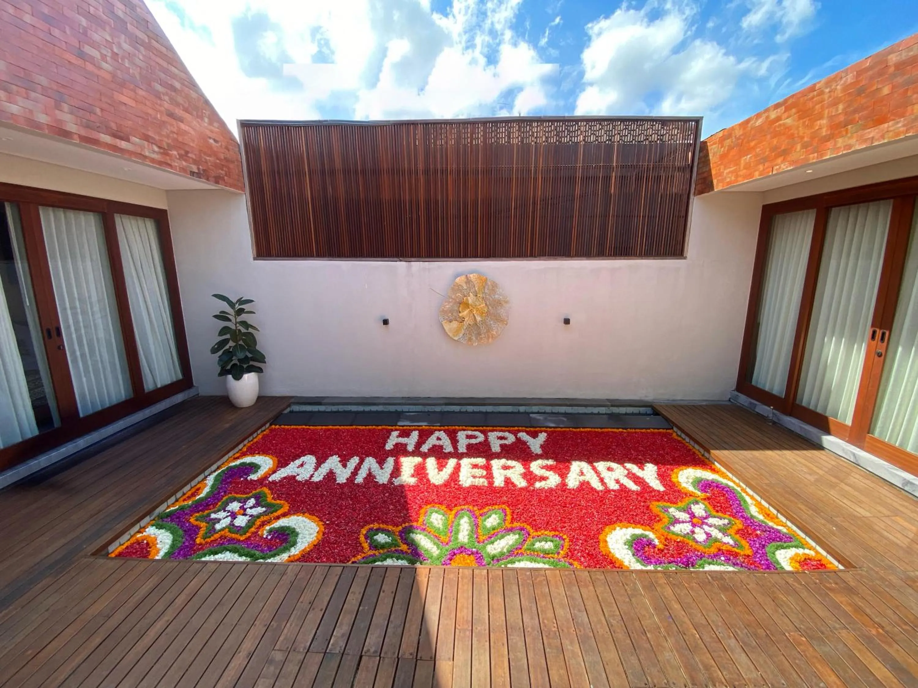 Swimming pool in Unagi Mas Villa by Emana