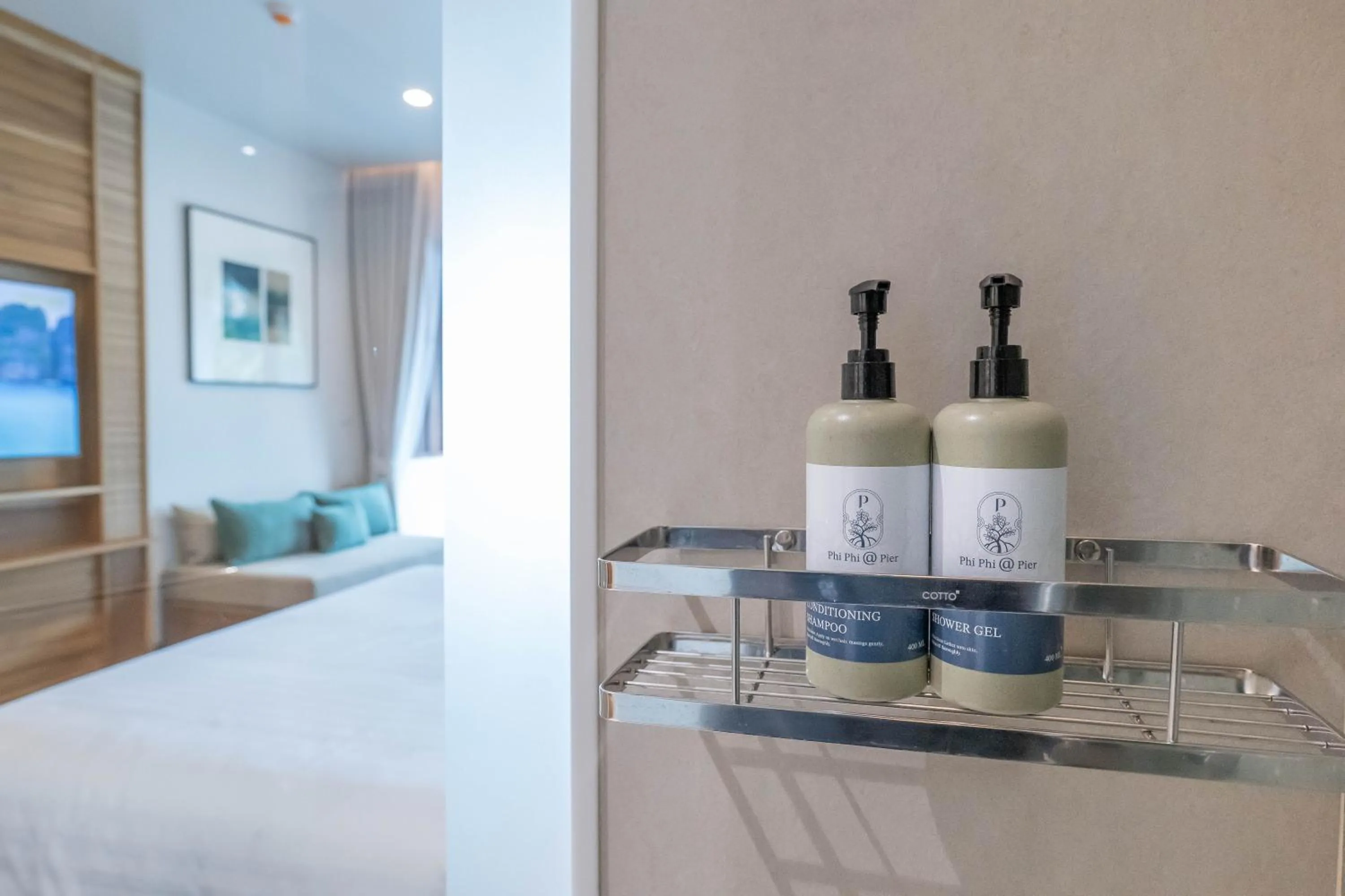 Bed in Phi Phi at Pier