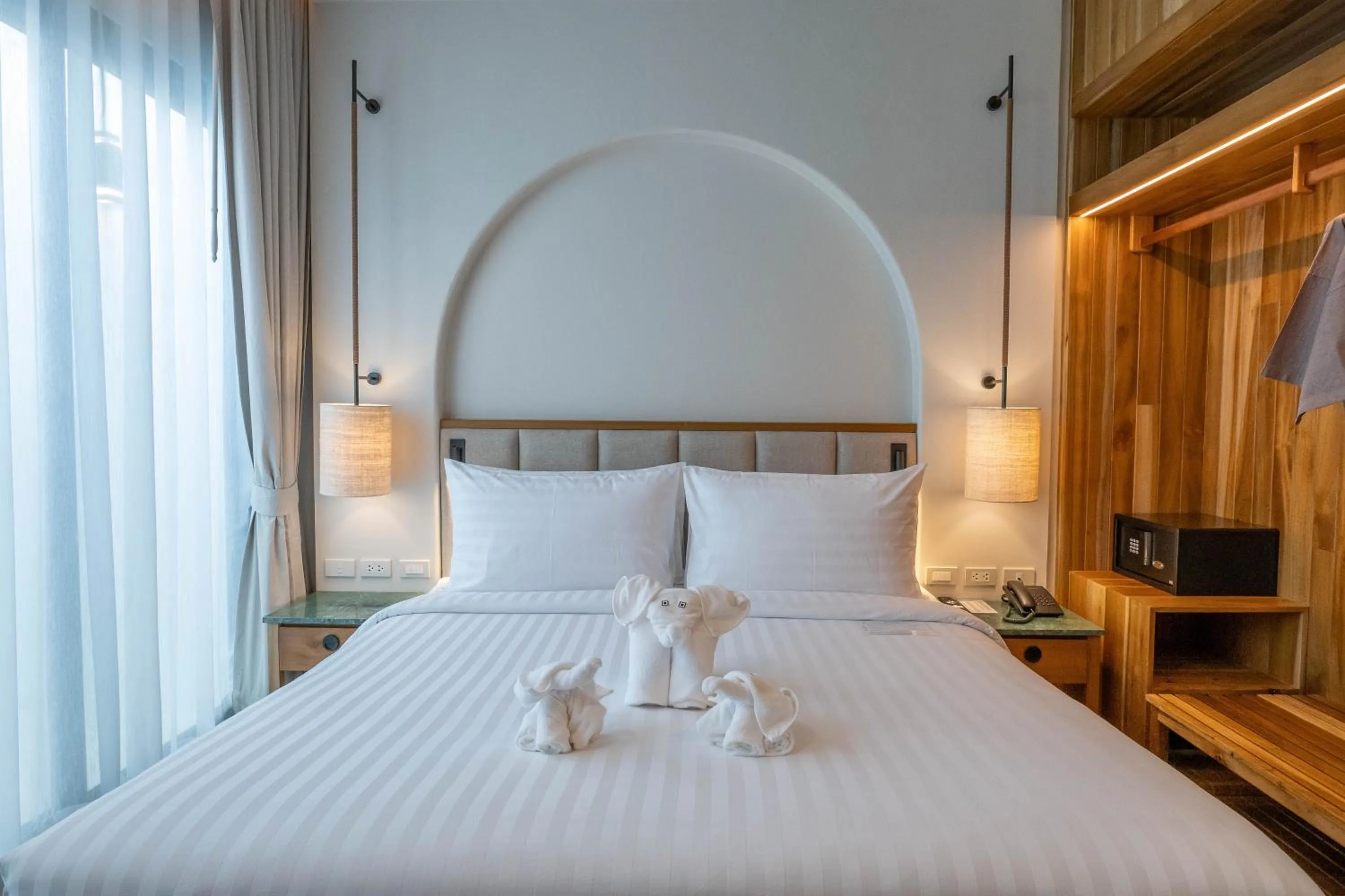 Bed in Phi Phi at Pier