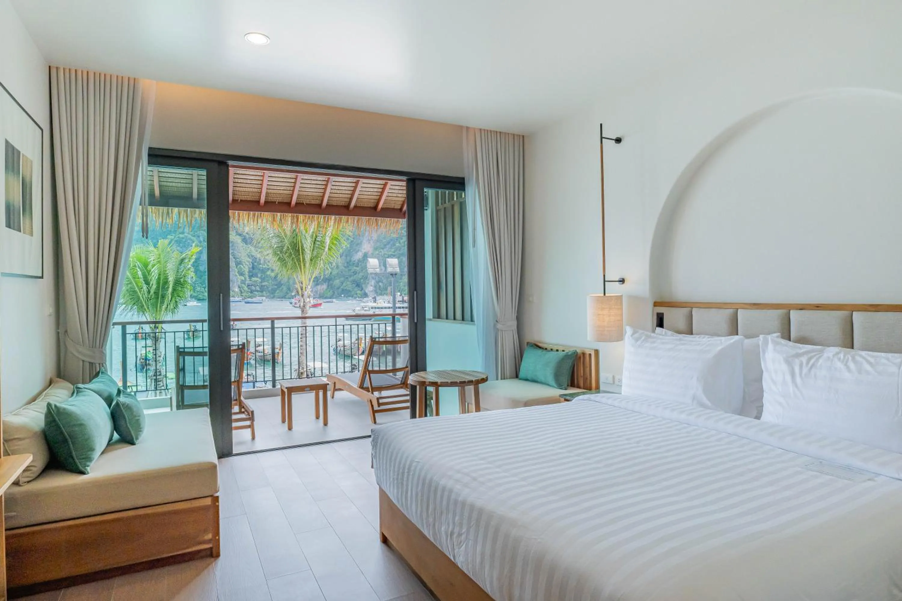 Bed in Phi Phi at Pier