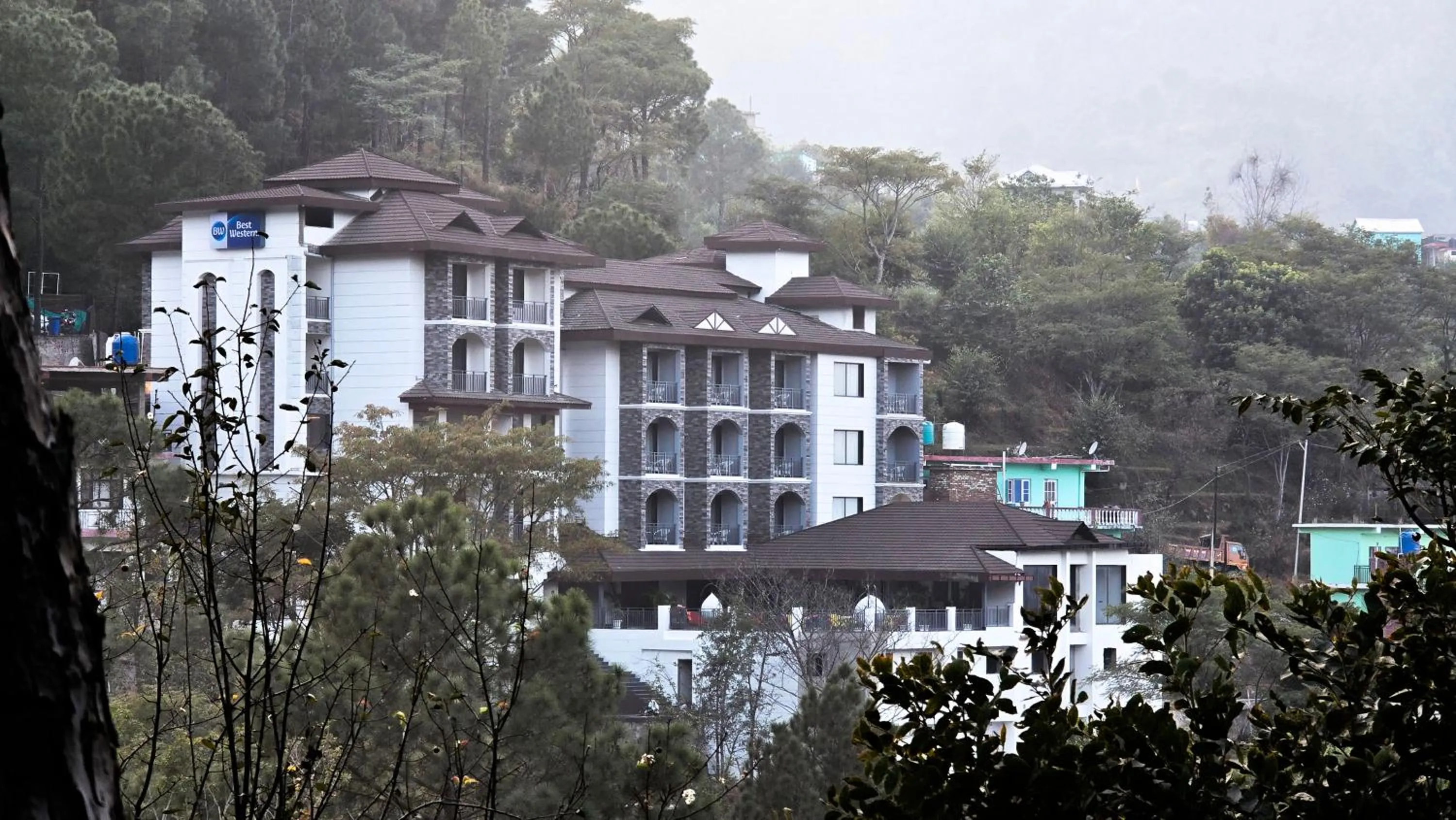Property building in Best Western Matra Kasauli