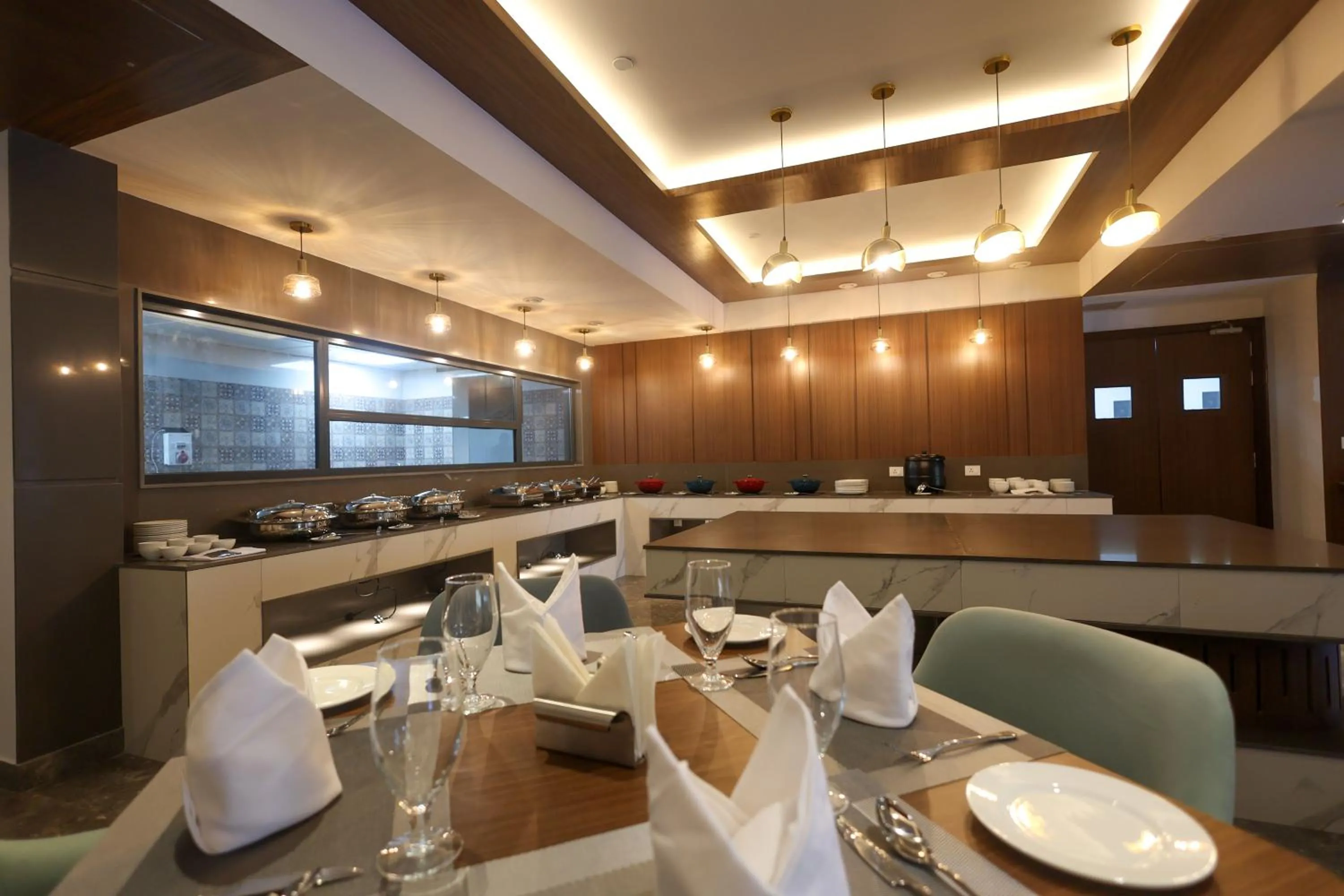 Restaurant/places to eat in Best Western Matra Kasauli