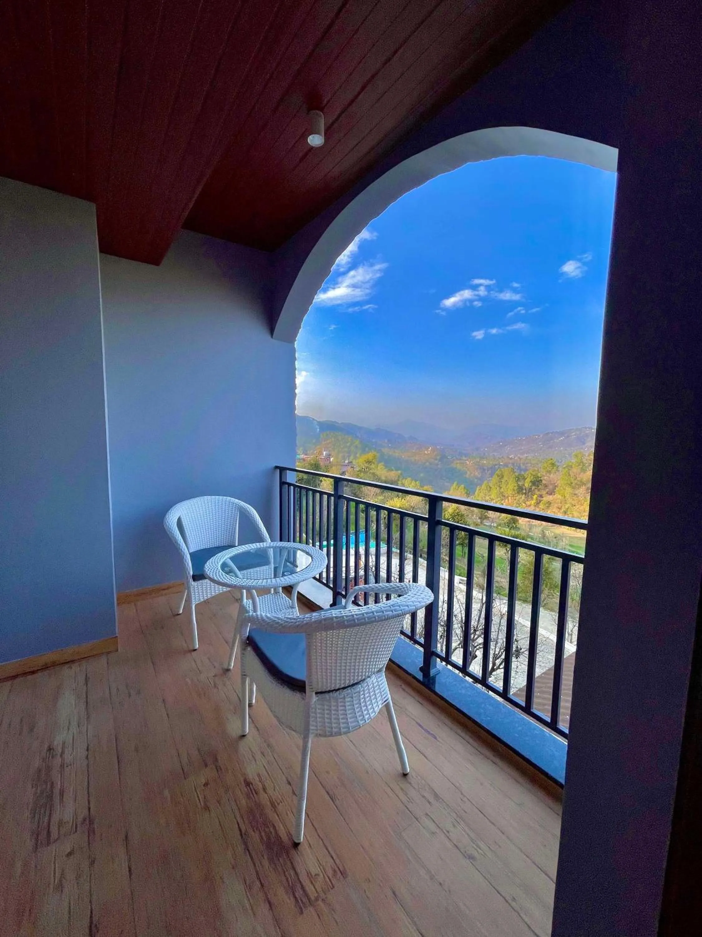 Photo of the whole room in Best Western Matra Kasauli