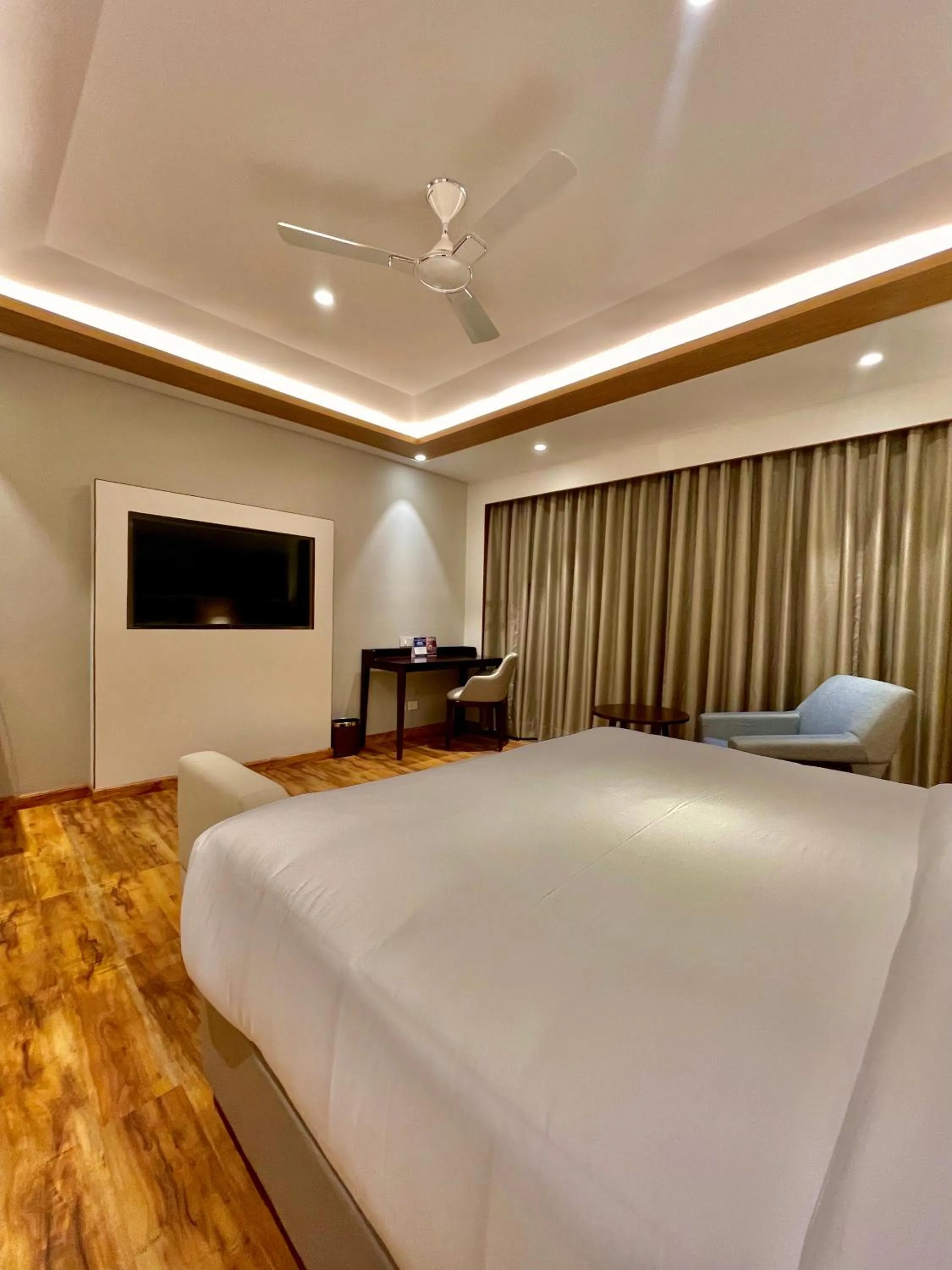 Bed in Best Western Matra Kasauli