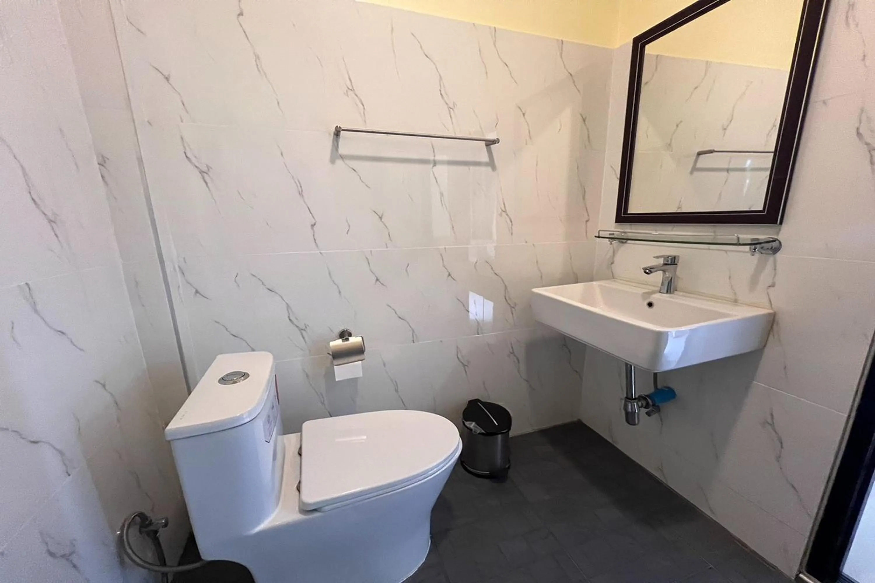 Bathroom in Lan Bua Resort