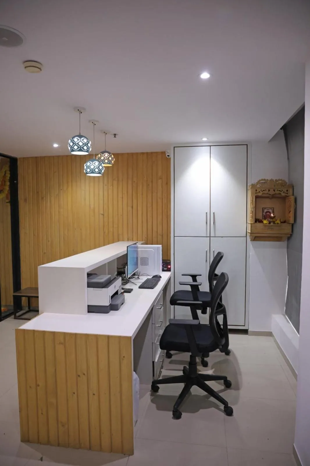 Hotel Elegant inn By Nexottel Vesu